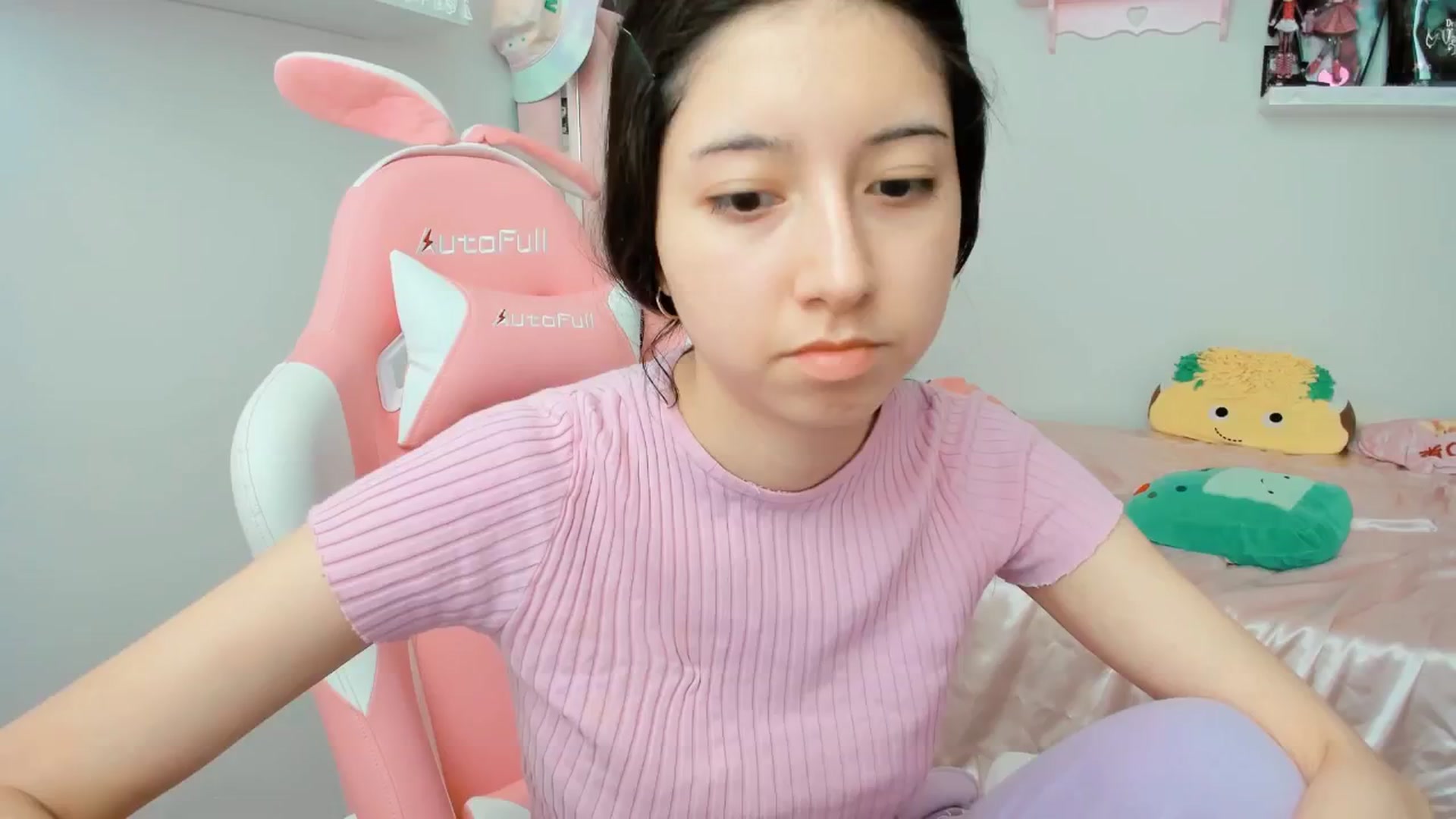 Gallery image thumbnail from Cherrycute666's myfreecams stream on, 02/03/2025, 18:29 image 12 of 20