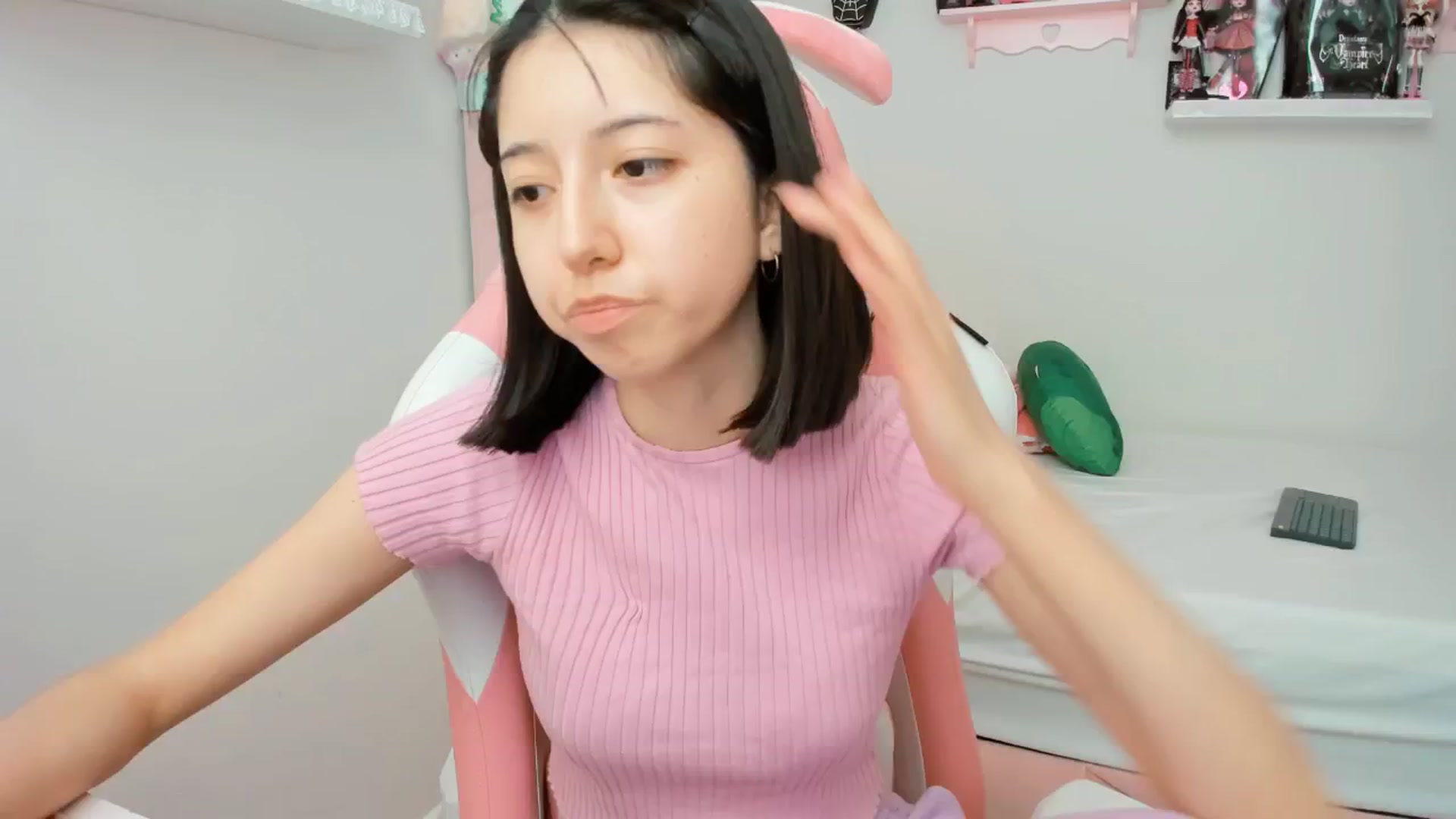Gallery image thumbnail from Cherrycute666's myfreecams stream on, 02/03/2025, 22:52 image 3 of 20
