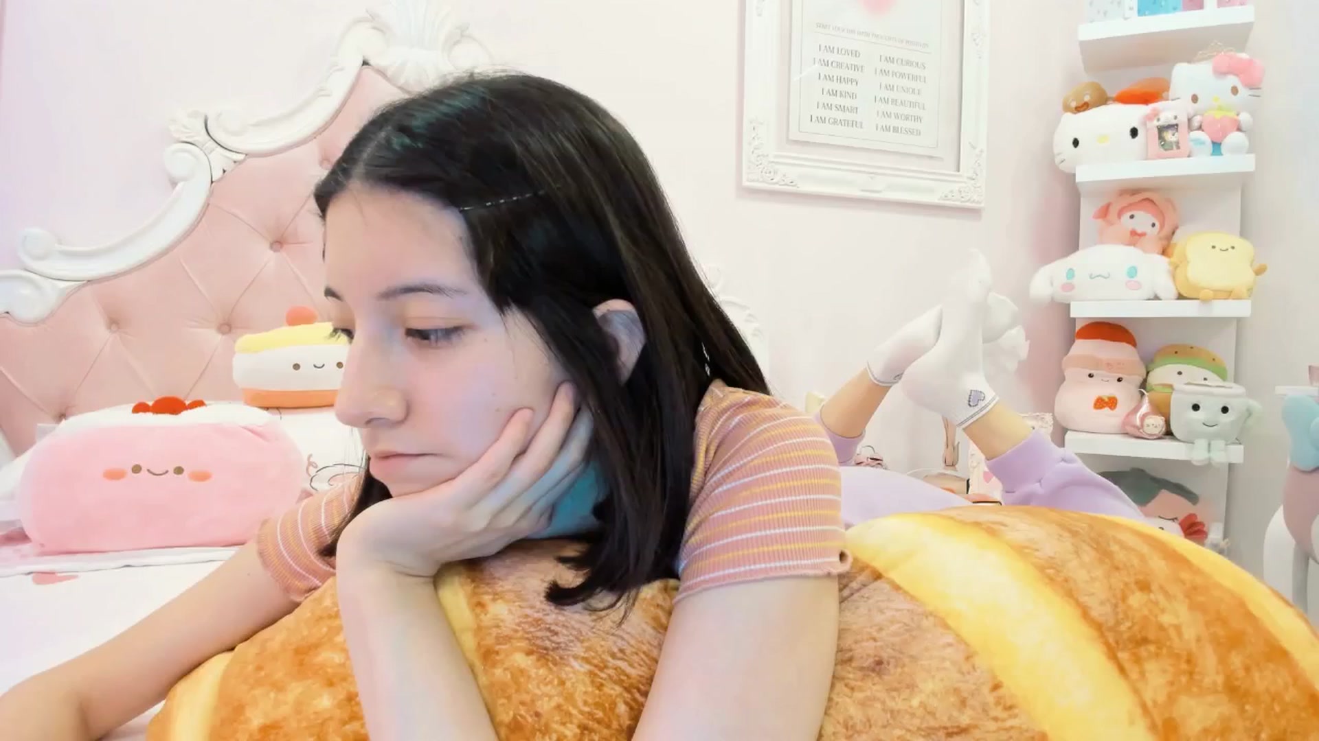 Gallery image thumbnail from Cherrycute666's myfreecams stream on, 02/03/2025, 23:59 image 2 of 20