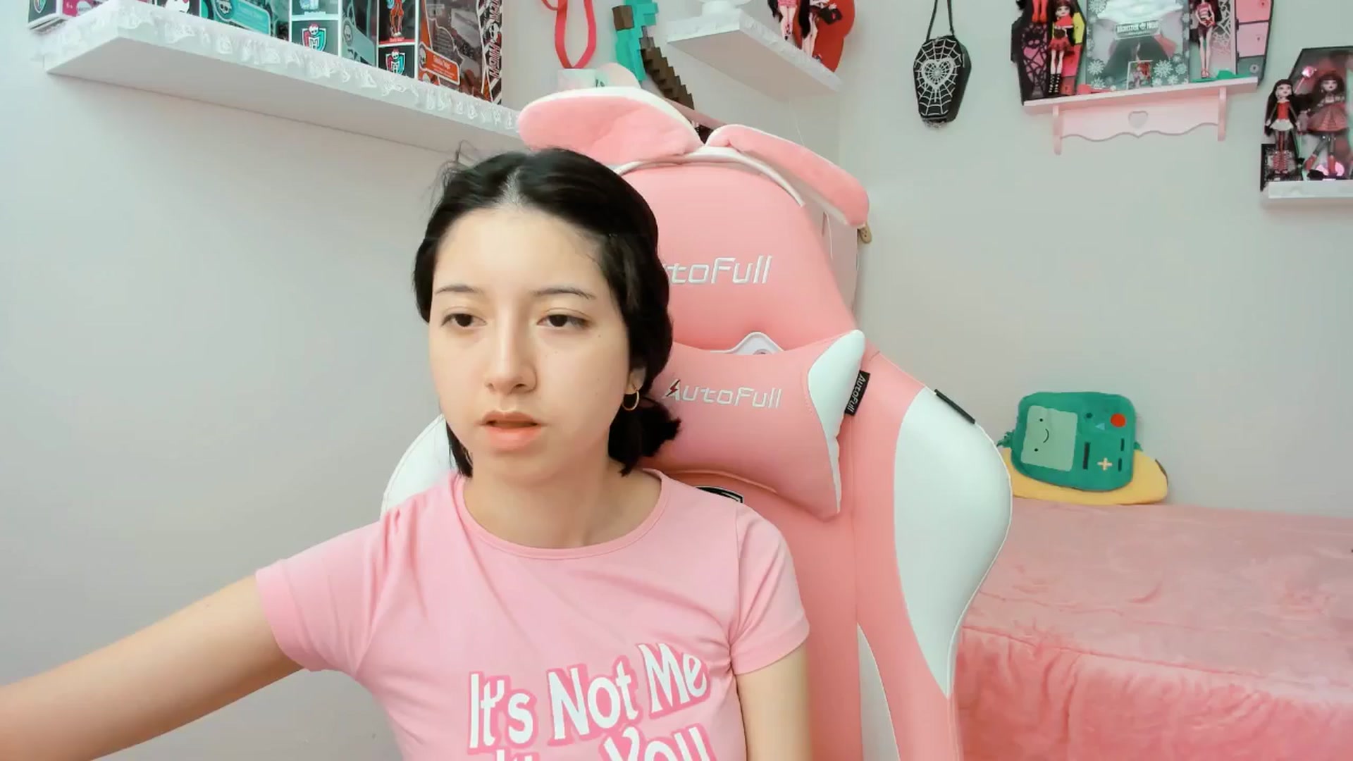 Gallery image thumbnail from Cherrycute666's myfreecams stream on, 02/04/2025, 18:56 image 11 of 20
