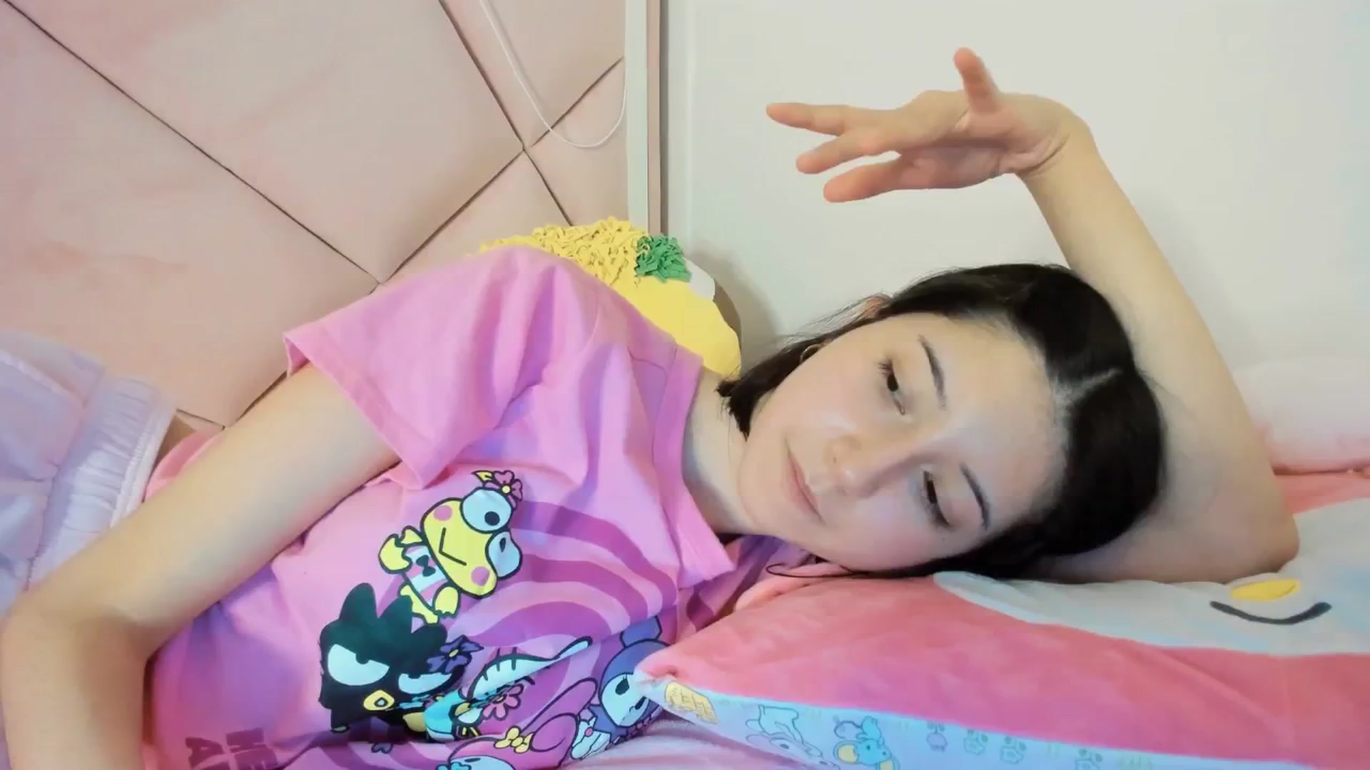 Gallery image thumbnail from Cherrycute666's myfreecams stream on, 02/05/2025, 06:59 image 11 of 20