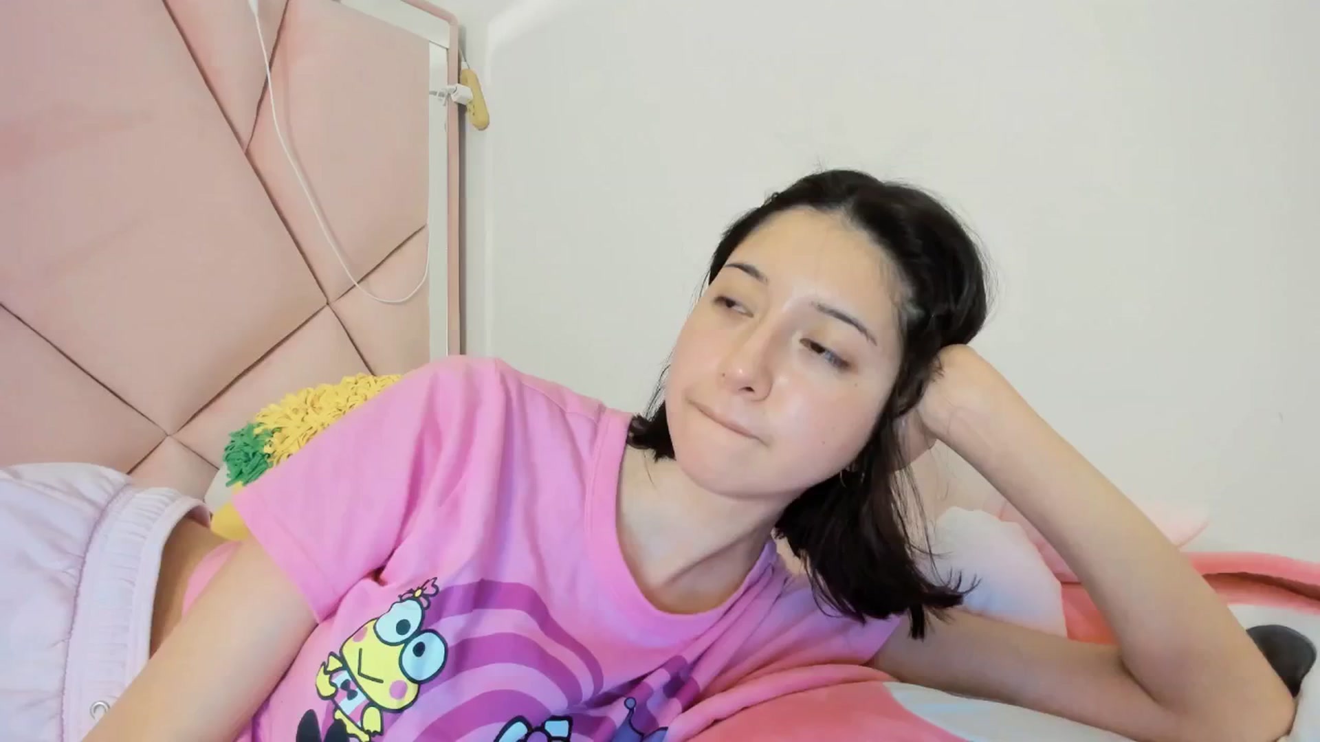 Gallery image thumbnail from Cherrycute666's myfreecams stream on, 02/05/2025, 06:59 image 16 of 20