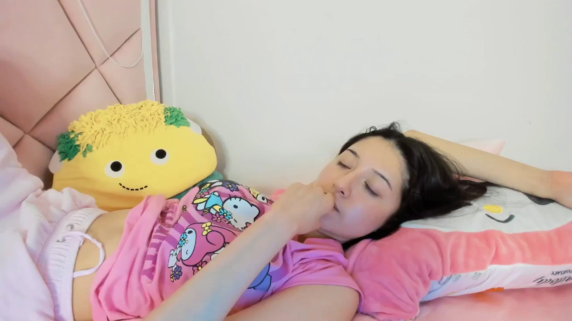 Gallery image thumbnail from Cherrycute666's myfreecams stream on, 02/05/2025, 06:59 image 20 of 20