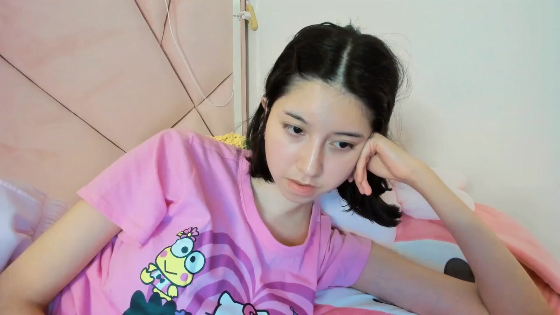 Gallery image thumbnail from Cherrycute666's myfreecams stream on, 02/05/2025, 06:59 image 9 of 20