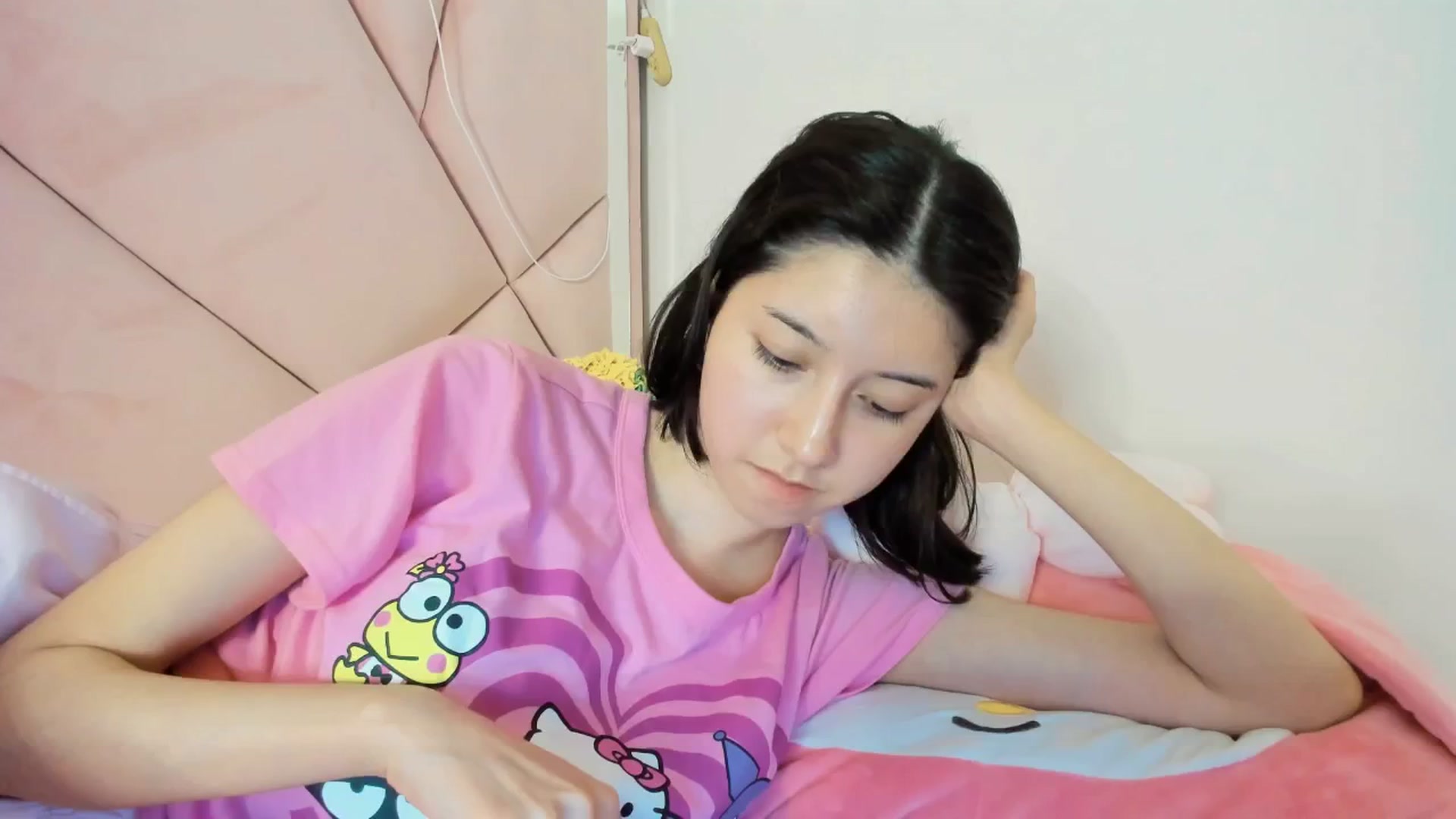 Gallery image thumbnail from Cherrycute666's myfreecams stream on, 02/05/2025, 06:59 image 5 of 20