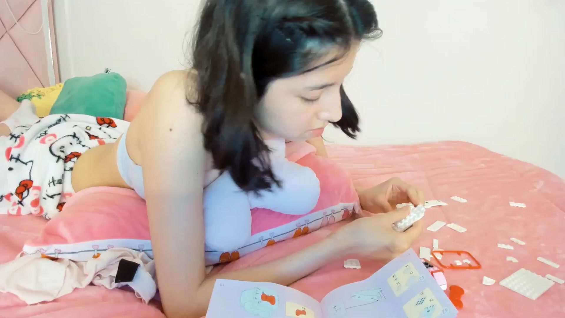 Gallery image thumbnail from Cherrycute666's myfreecams stream on, 02/06/2025, 05:34 image 20 of 20