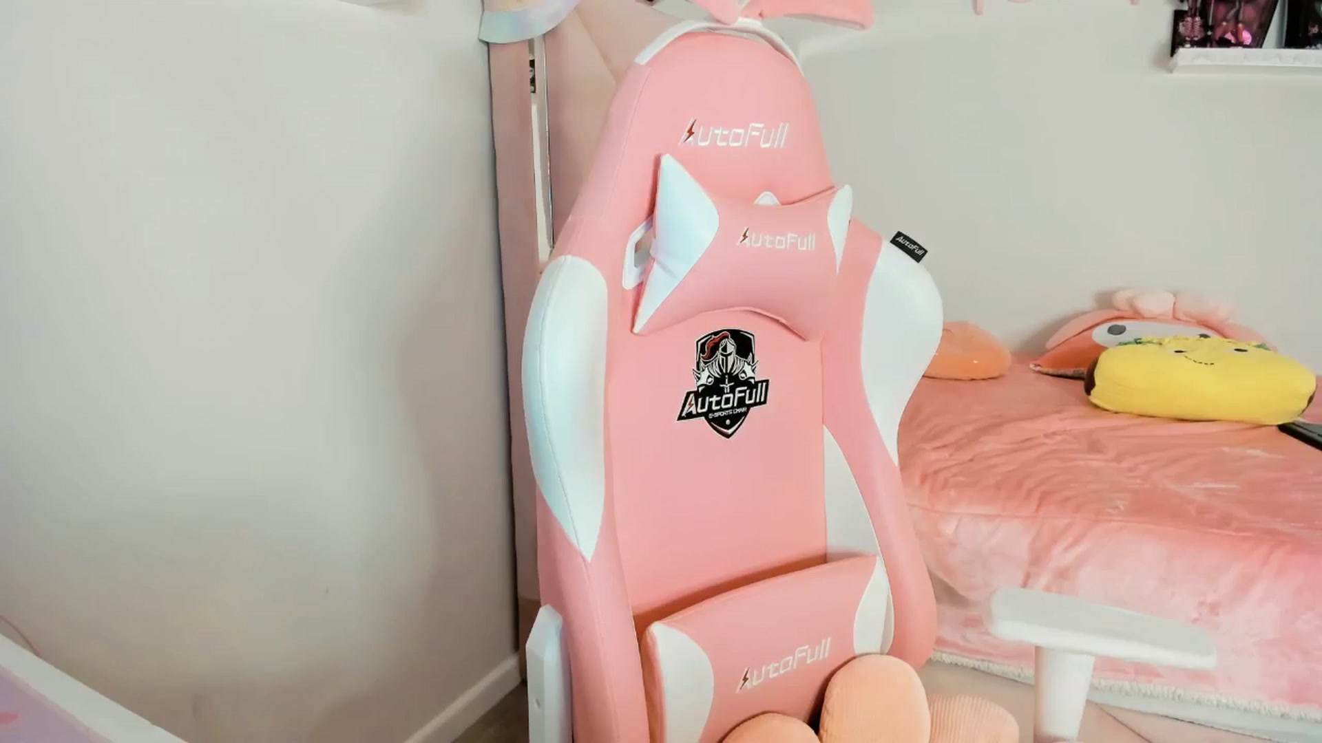 Gallery image thumbnail from Cherrycute666's myfreecams stream on, 02/07/2025, 03:19 image 8 of 20