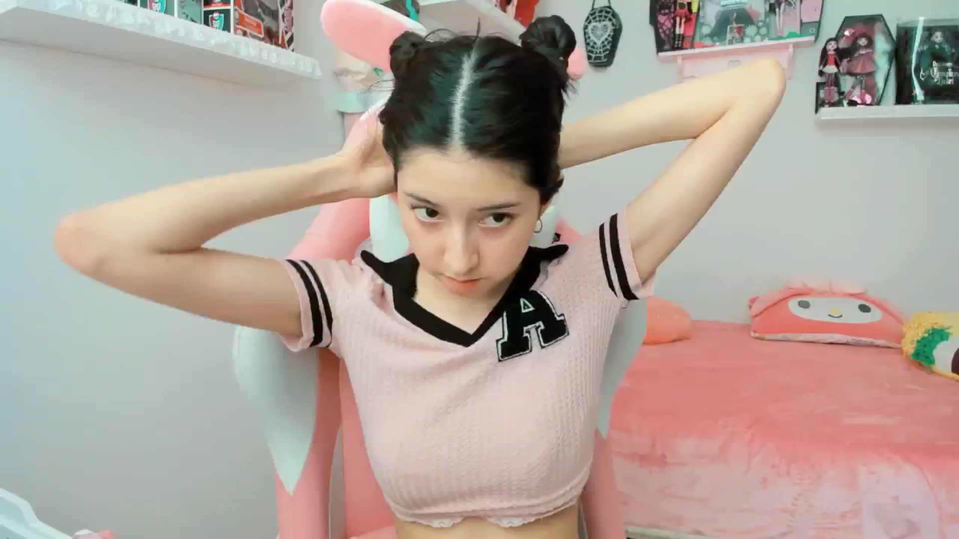 Gallery image thumbnail from Cherrycute666's myfreecams stream on, 02/07/2025, 20:18 image 11 of 20