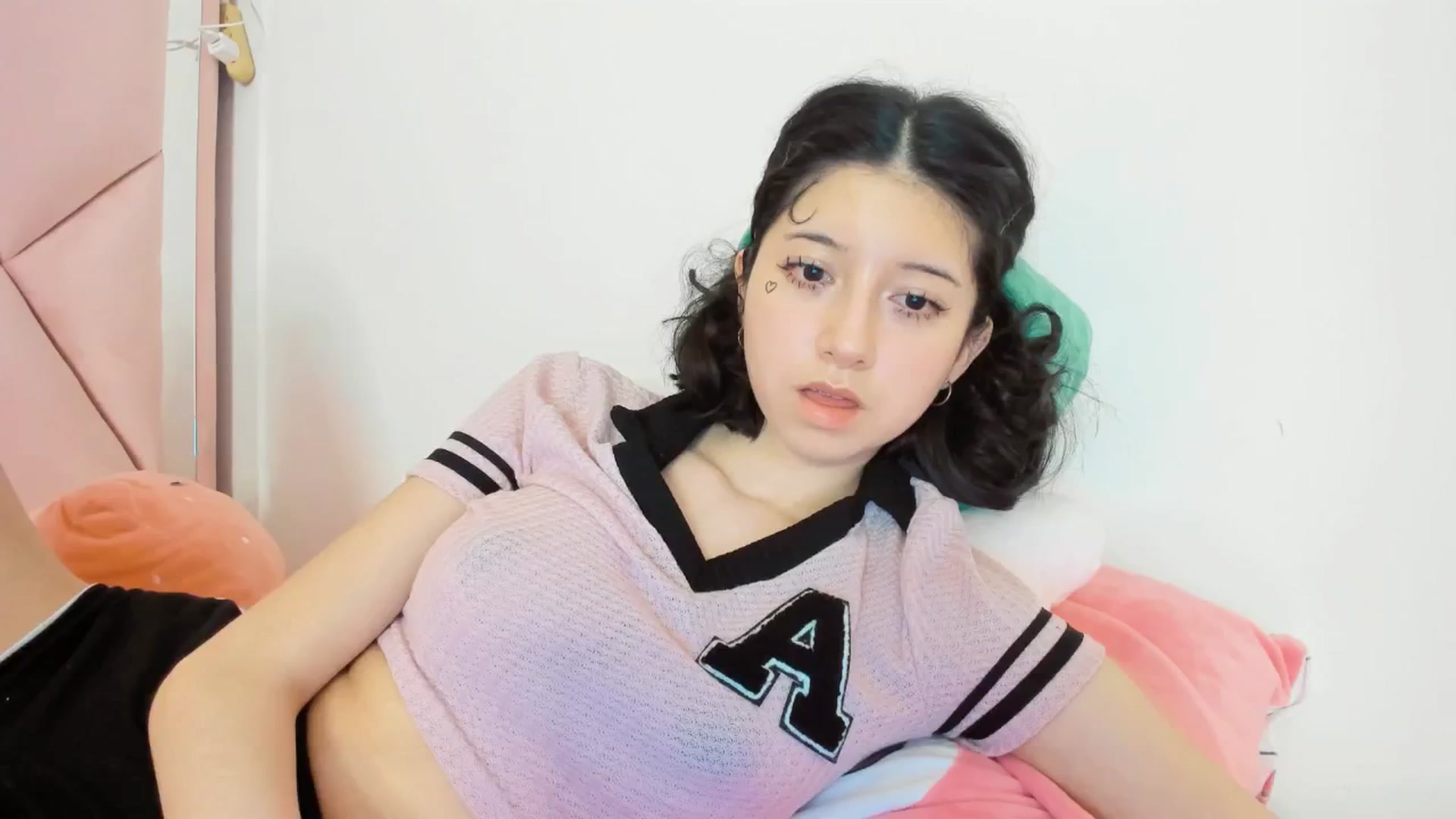Gallery image thumbnail from Cherrycute666's myfreecams stream on, 02/08/2025, 10:21 image 7 of 20