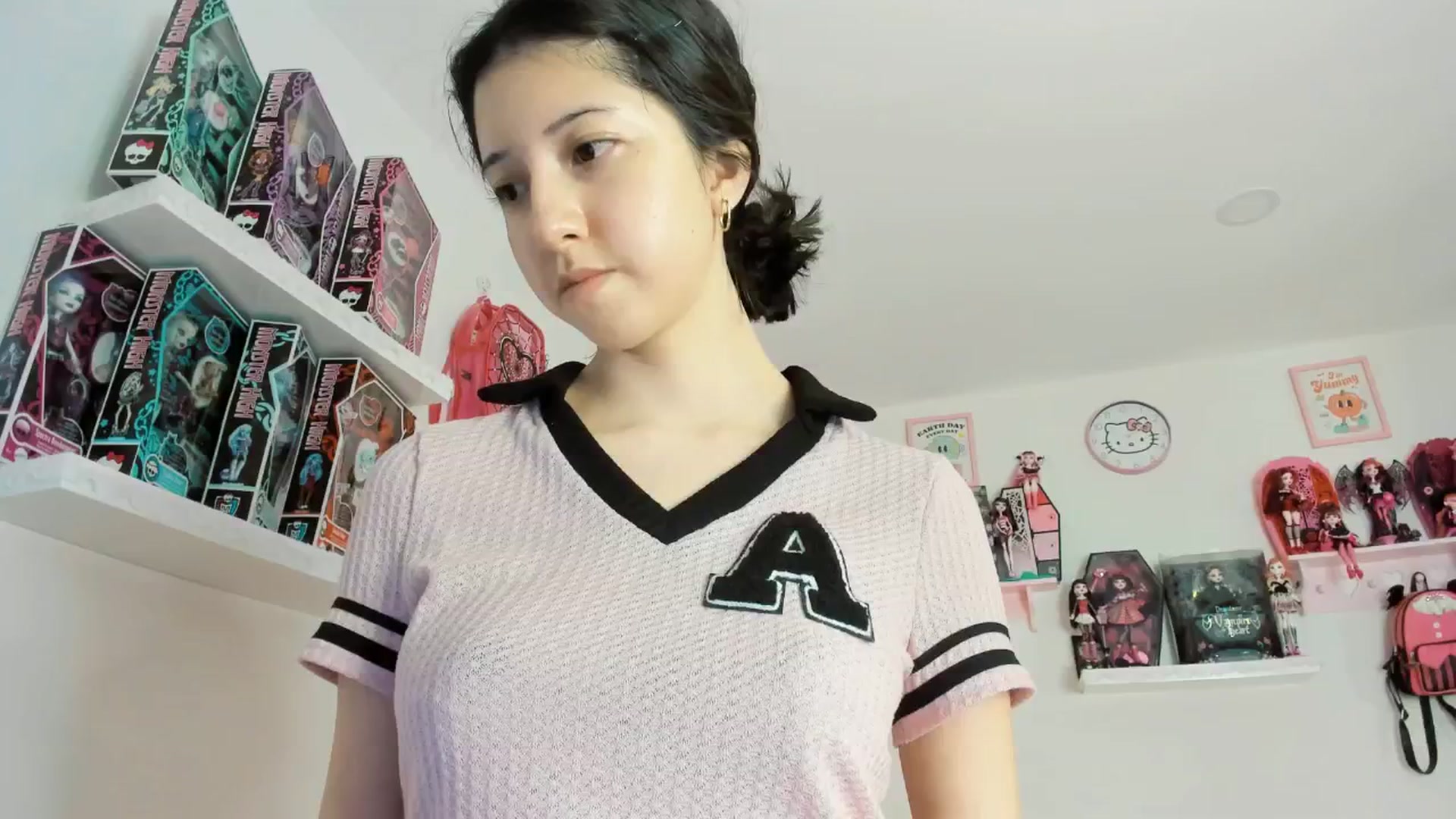 Gallery image thumbnail from Cherrycute666's myfreecams stream on, 02/08/2025, 11:17 image 20 of 20