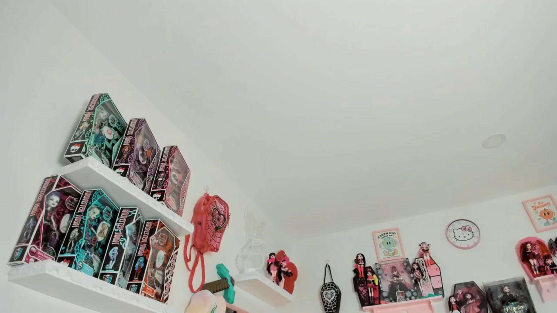 Gallery image thumbnail from Cherrycute666's myfreecams stream on, 02/09/2025, 24:02 image 11 of 20
