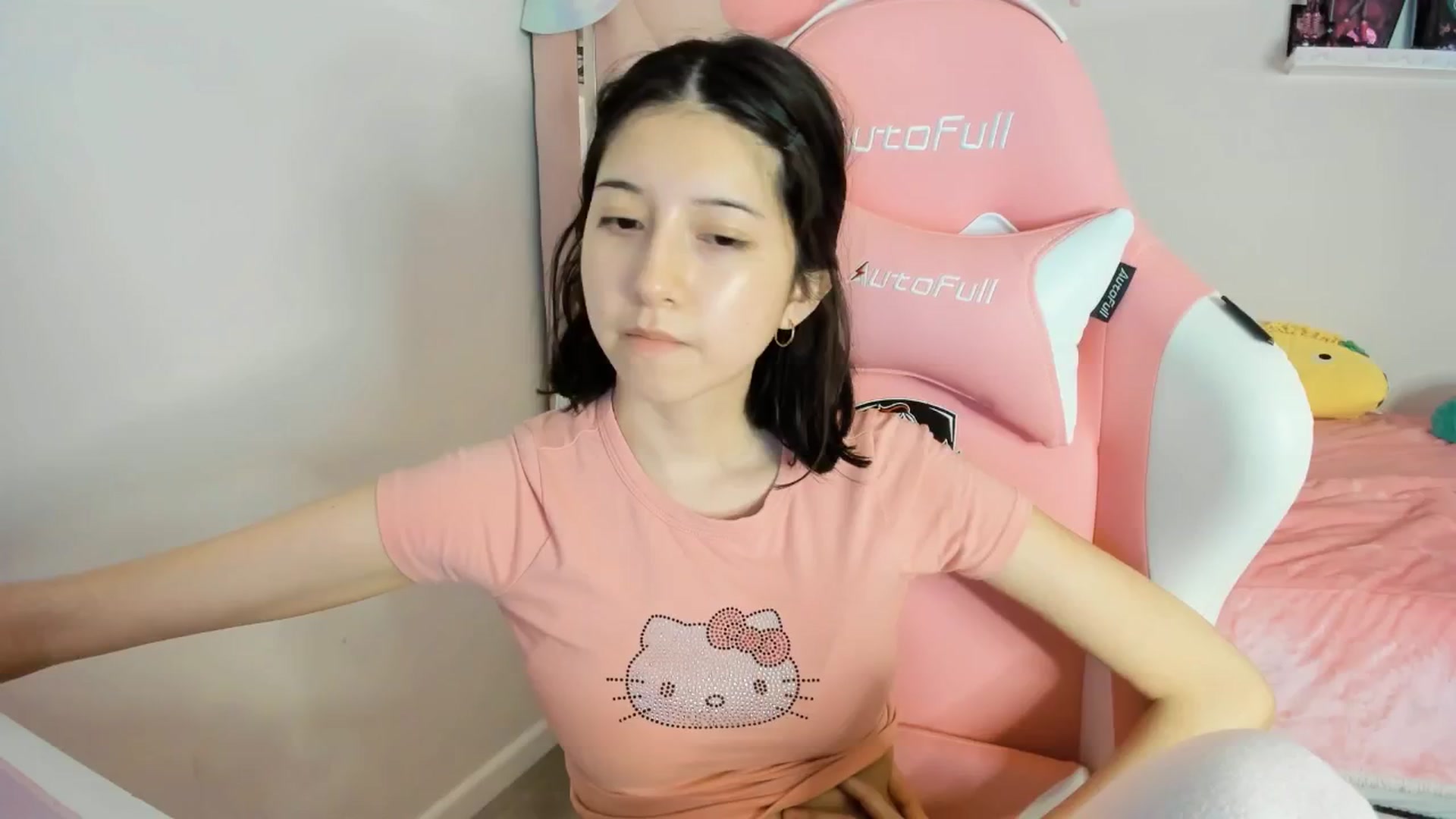 Gallery image thumbnail from Cherrycute666's myfreecams stream on, 02/09/2025, 08:30 image 20 of 20