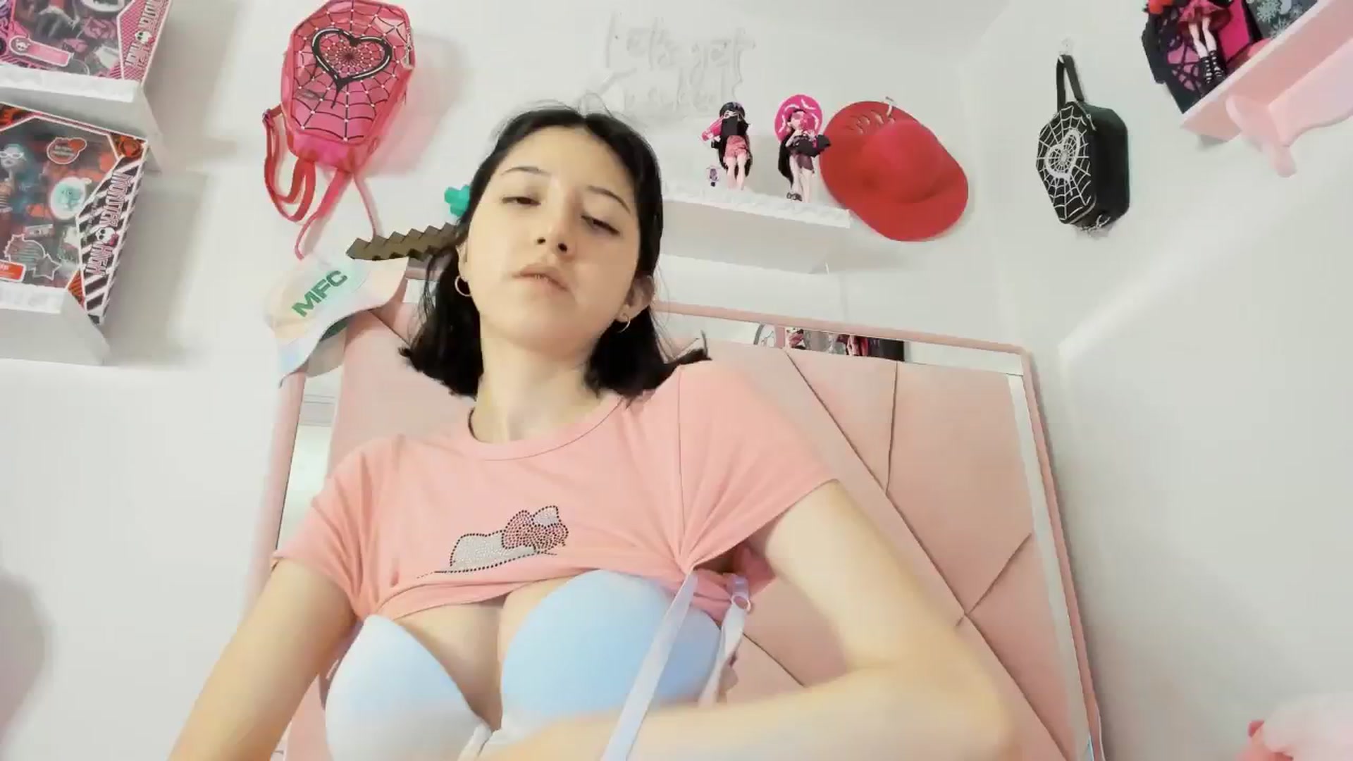 Gallery image thumbnail from Cherrycute666's myfreecams stream on, 02/09/2025, 08:30 image 8 of 20