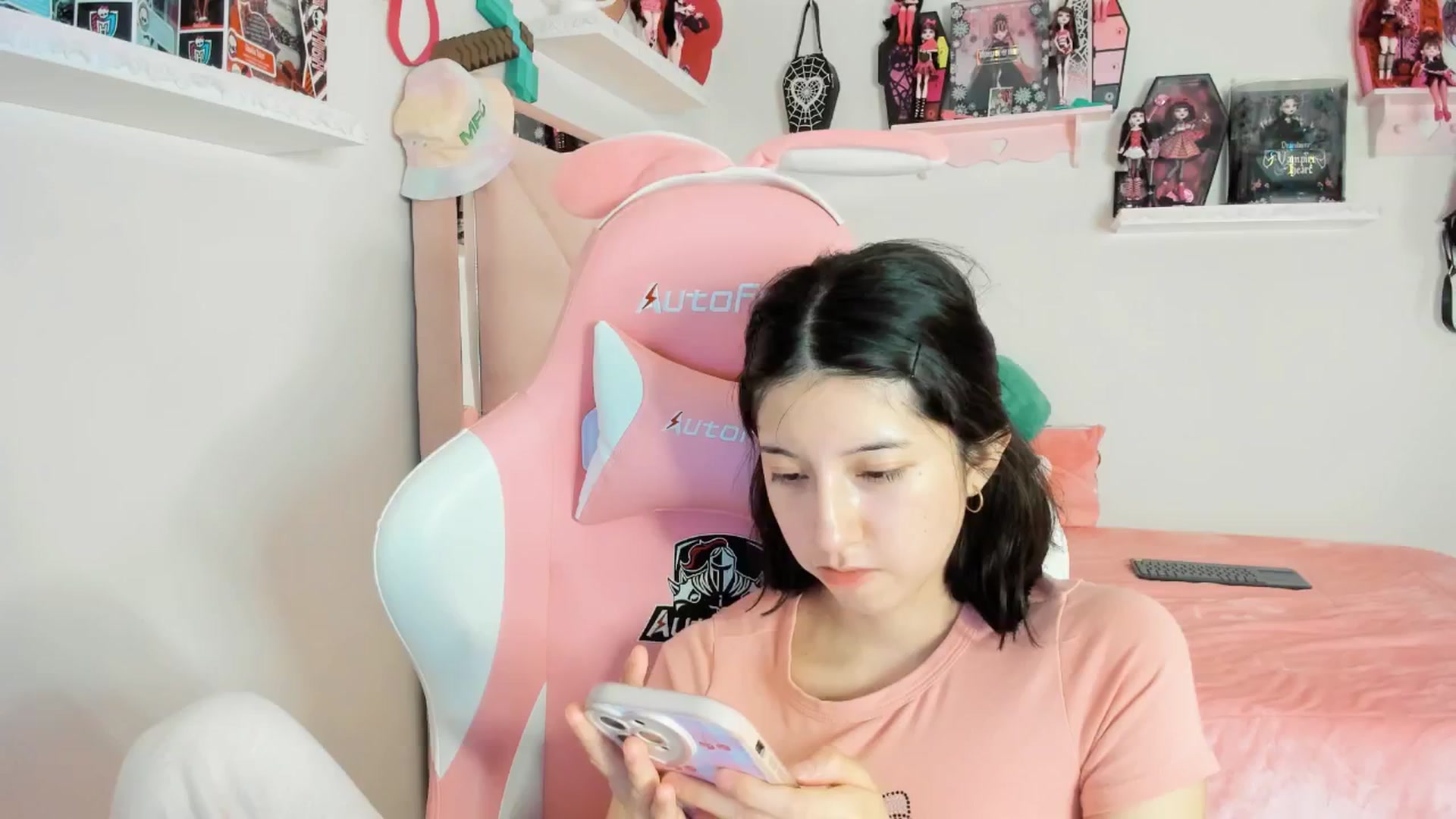 Gallery image thumbnail from Cherrycute666's myfreecams stream on, 02/09/2025, 12:11 image 19 of 20