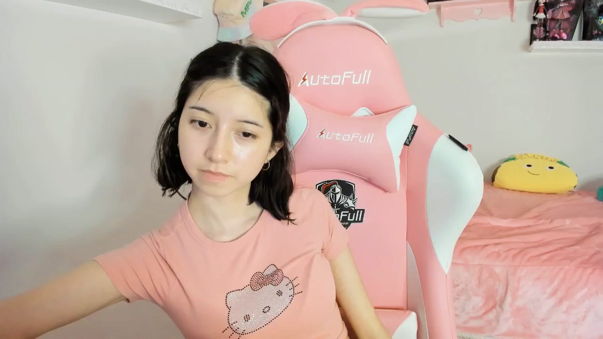 Gallery image thumbnail from Cherrycute666's myfreecams stream on, 02/09/2025, 12:11 image 7 of 20