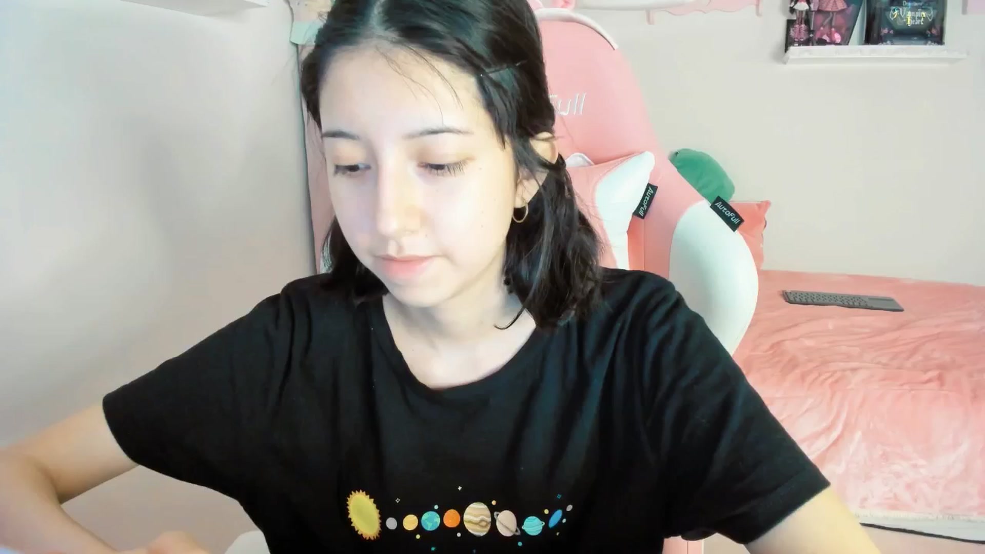Gallery image thumbnail from Cherrycute666's myfreecams stream on, 02/10/2025, 24:54 image 4 of 20
