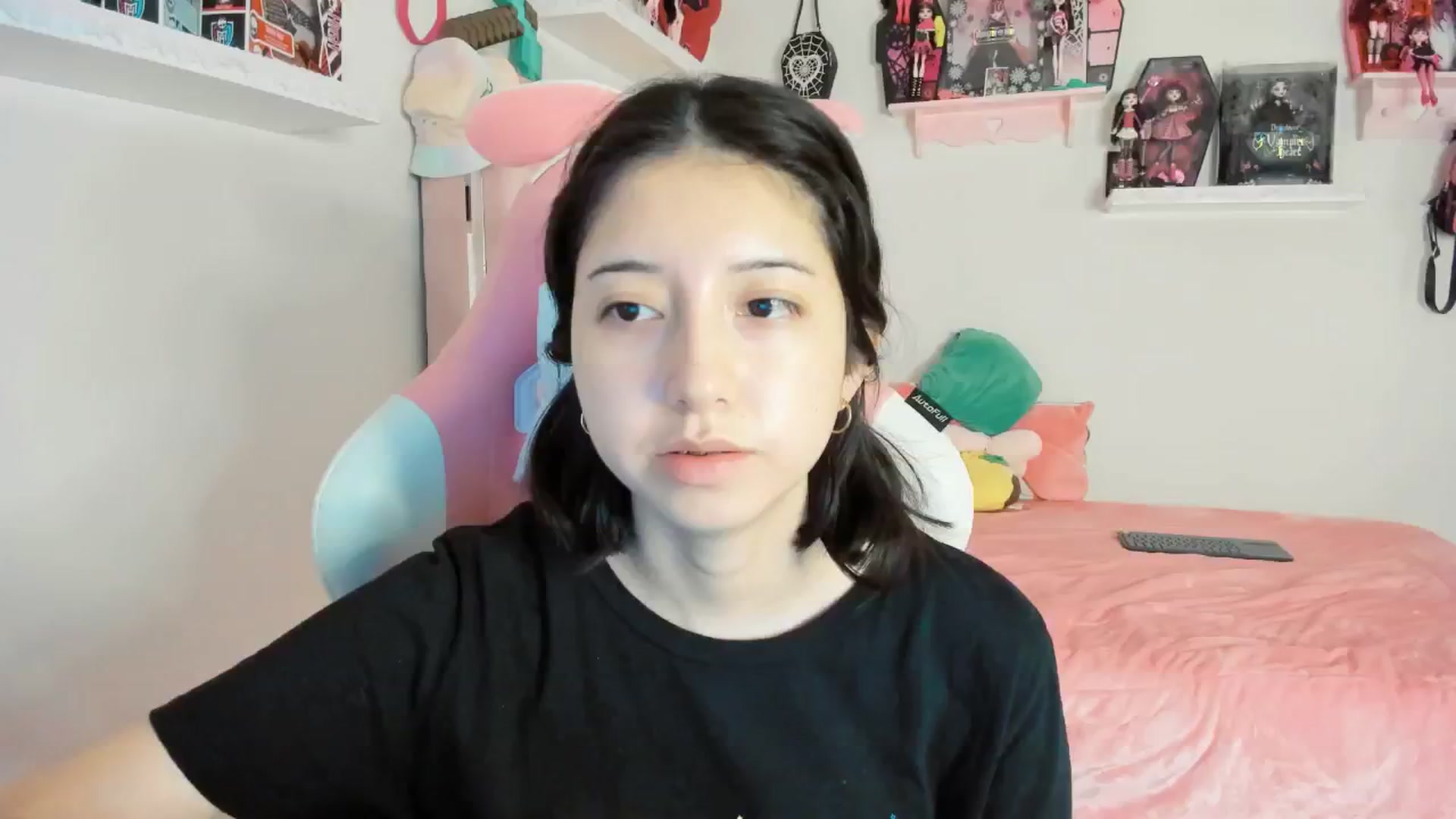 Gallery image thumbnail from Cherrycute666's myfreecams stream on, 02/10/2025, 02:40 image 9 of 20