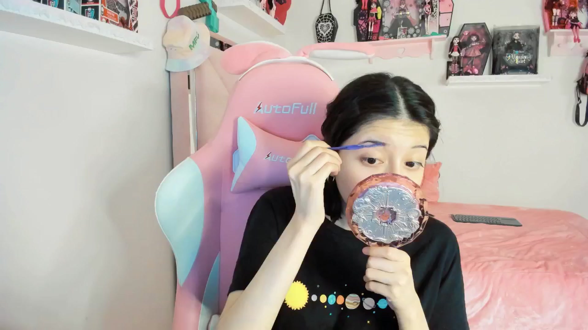 Gallery image thumbnail from Cherrycute666's myfreecams stream on, 02/10/2025, 02:40 image 13 of 20