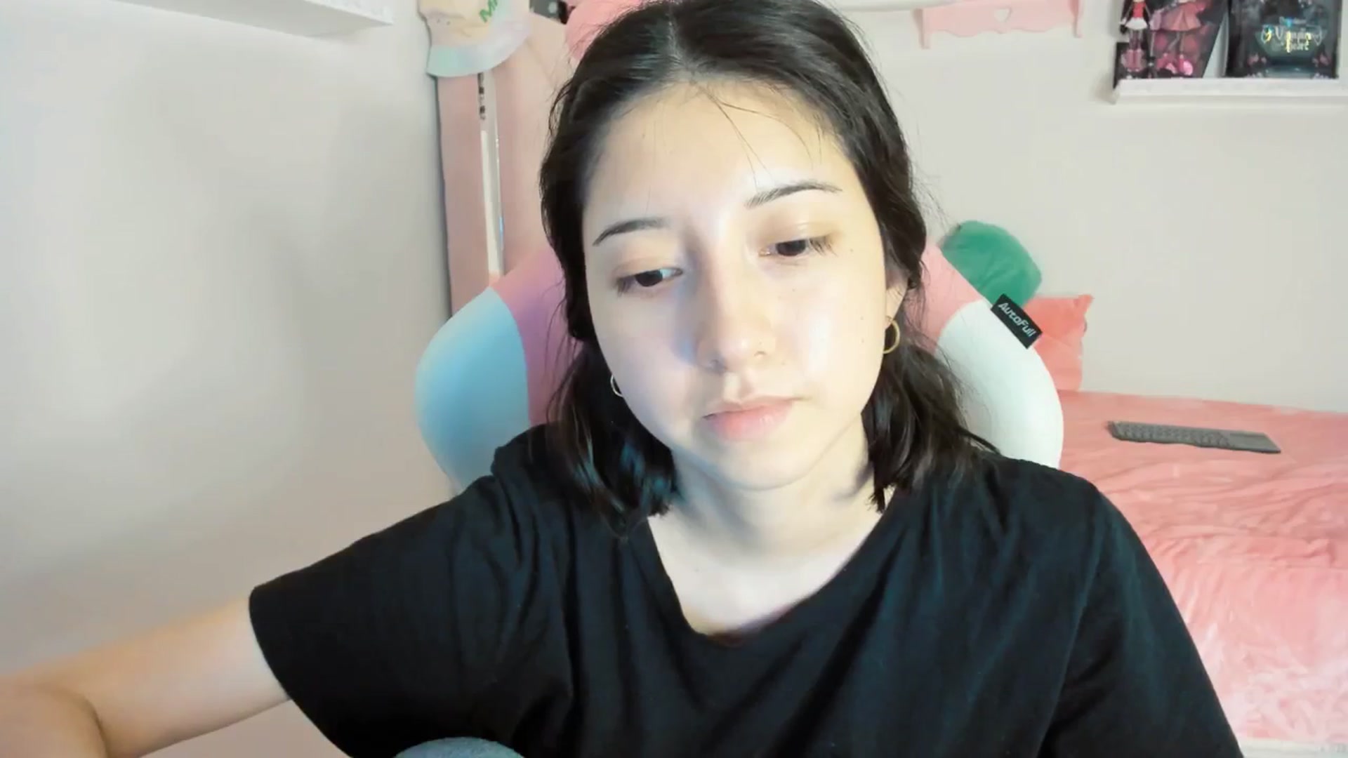 Gallery image thumbnail from Cherrycute666's myfreecams stream on, 02/10/2025, 06:19 image 11 of 20