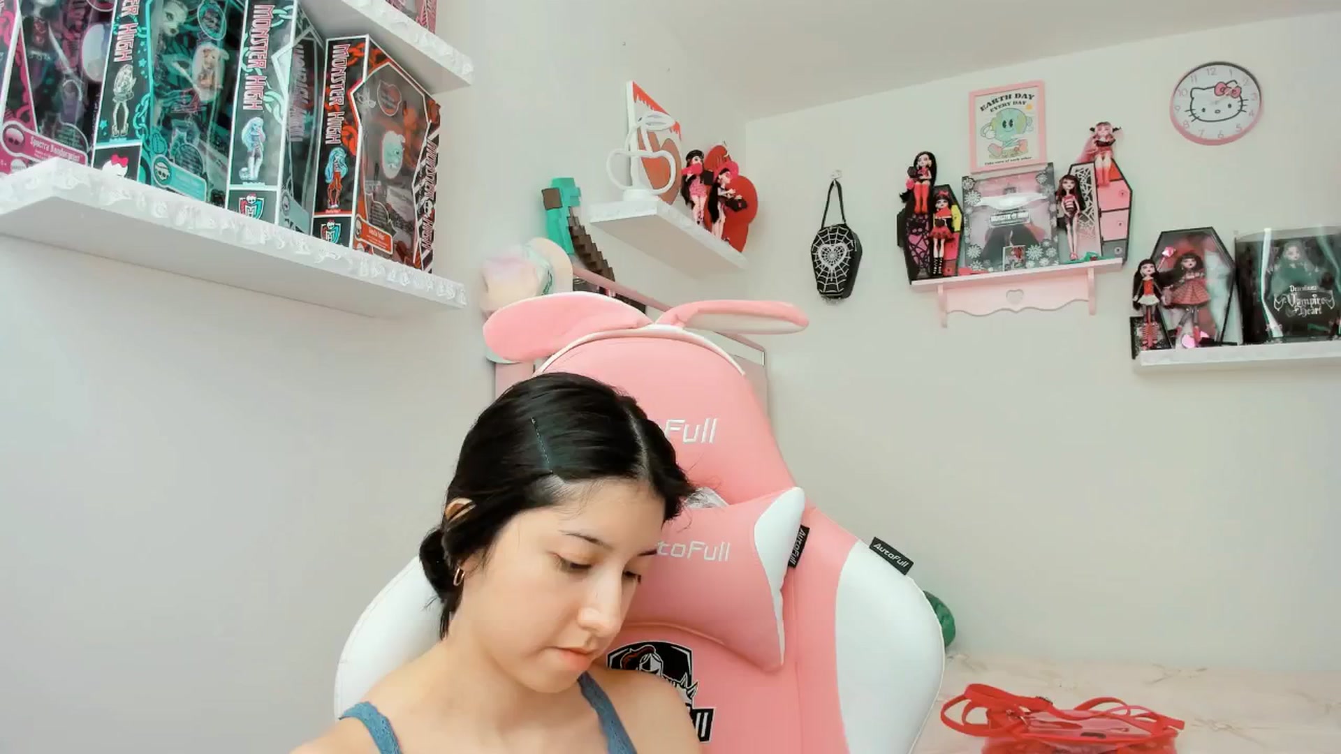 Gallery image thumbnail from Cherrycute666's myfreecams stream on, 02/11/2025, 17:50 image 8 of 20