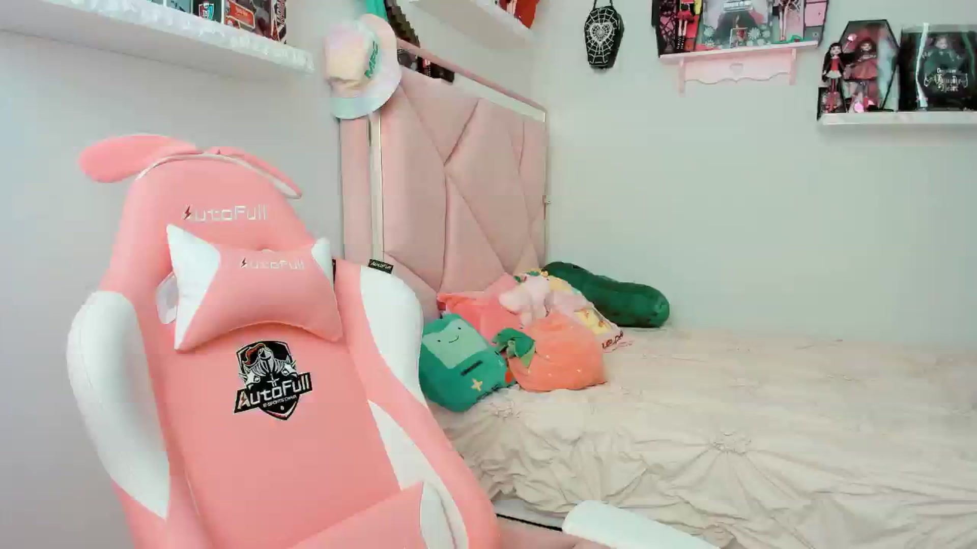Gallery image thumbnail from Cherrycute666's myfreecams stream on, 02/11/2025, 19:11 image 20 of 20