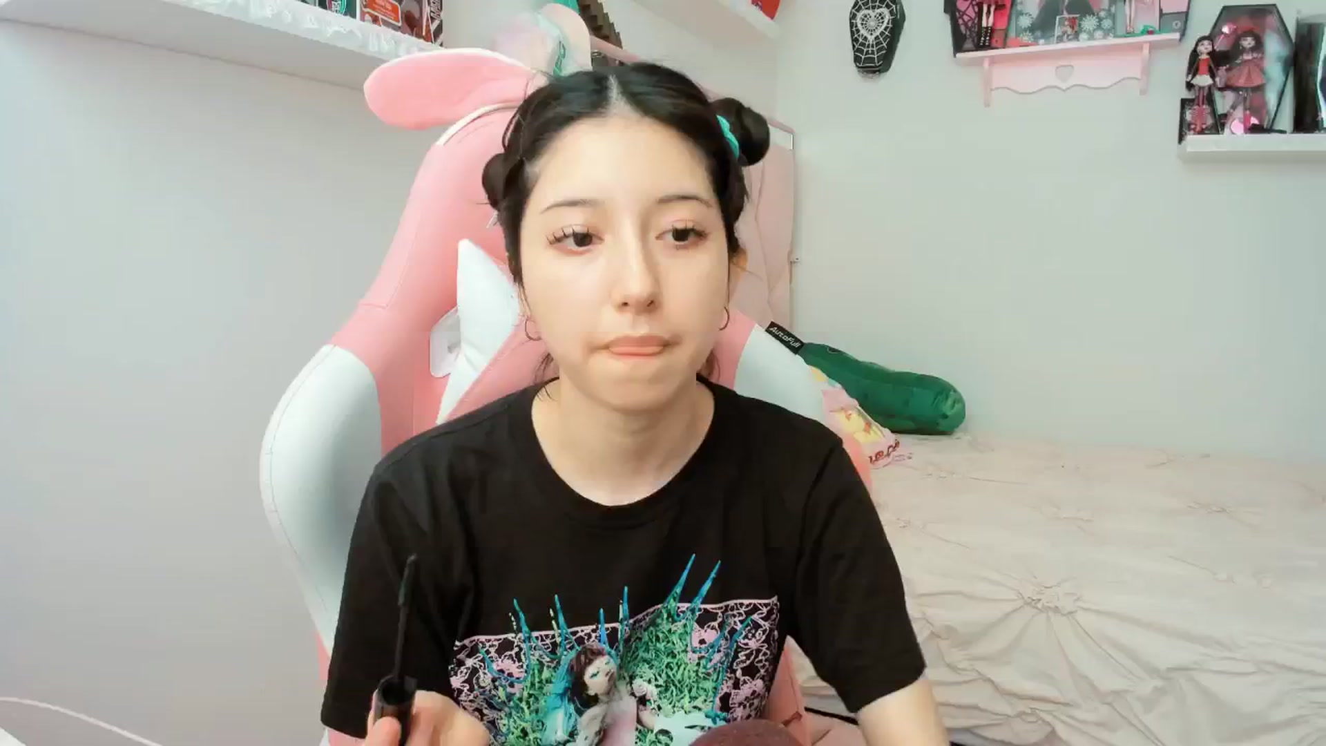Gallery image thumbnail from Cherrycute666's myfreecams stream on, 02/11/2025, 20:02 image 2 of 20
