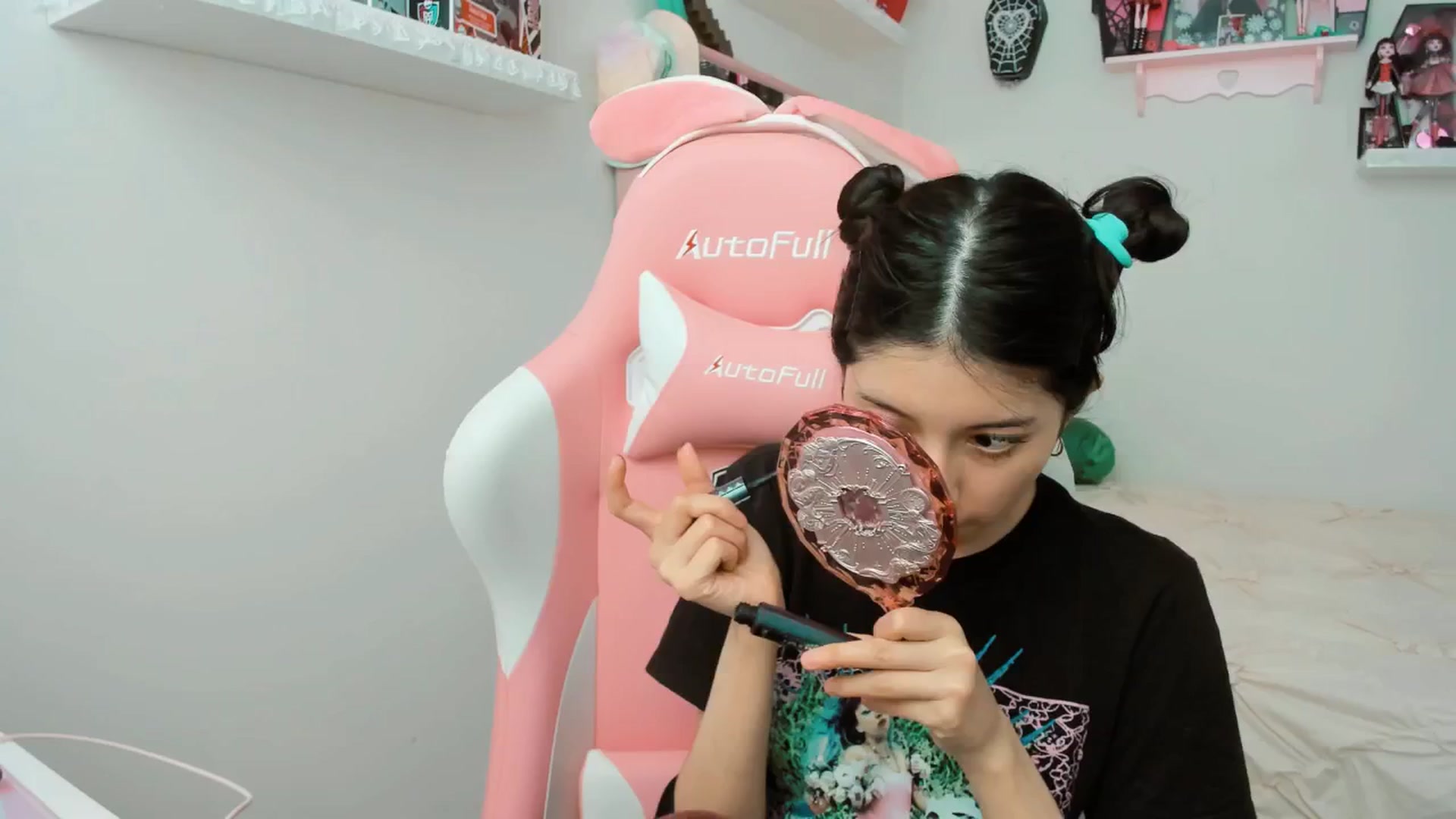 Gallery image thumbnail from Cherrycute666's myfreecams stream on, 02/11/2025, 20:02 image 12 of 20