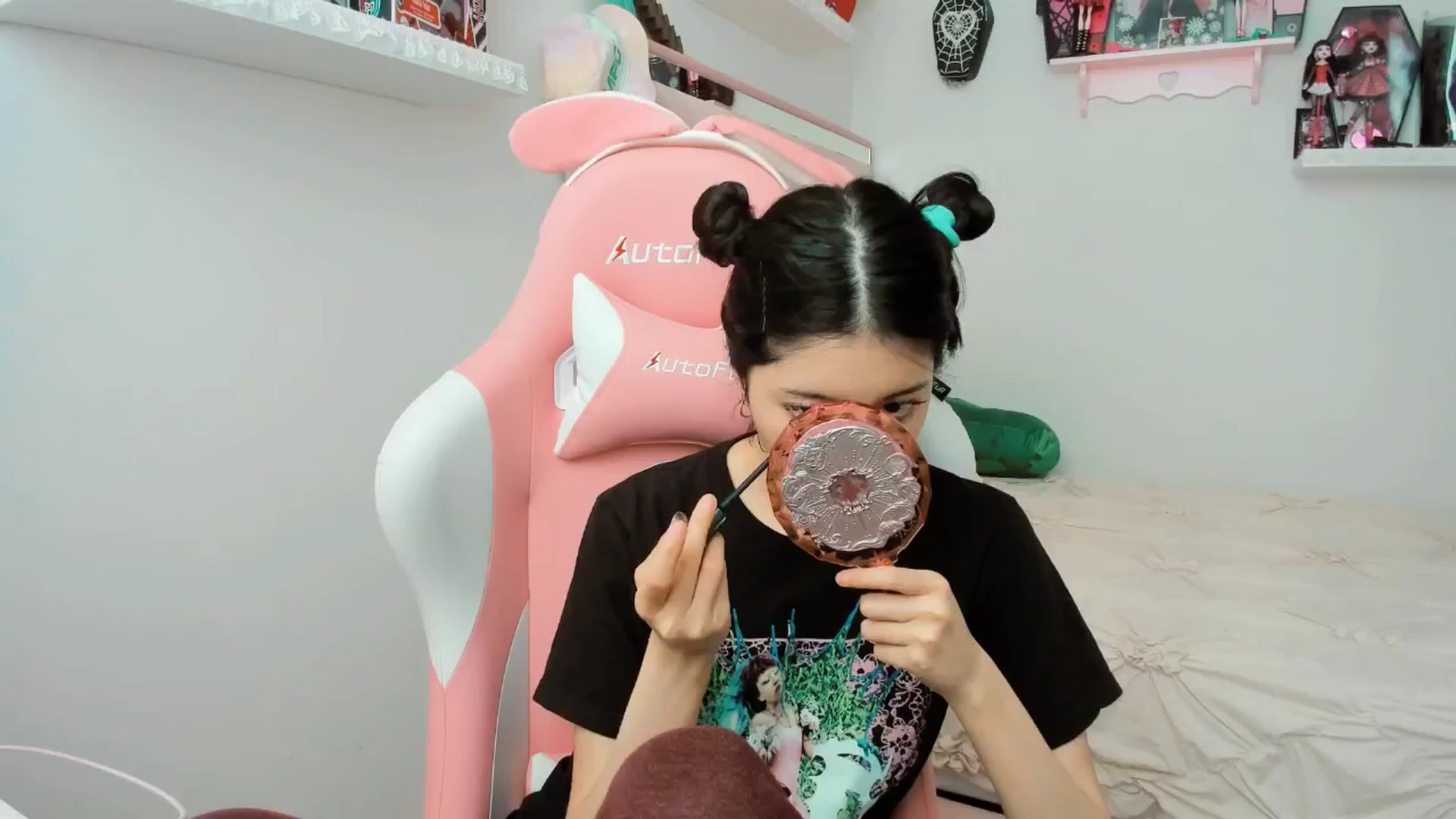 Gallery image thumbnail from Cherrycute666's myfreecams stream on, 02/11/2025, 20:02 image 4 of 20