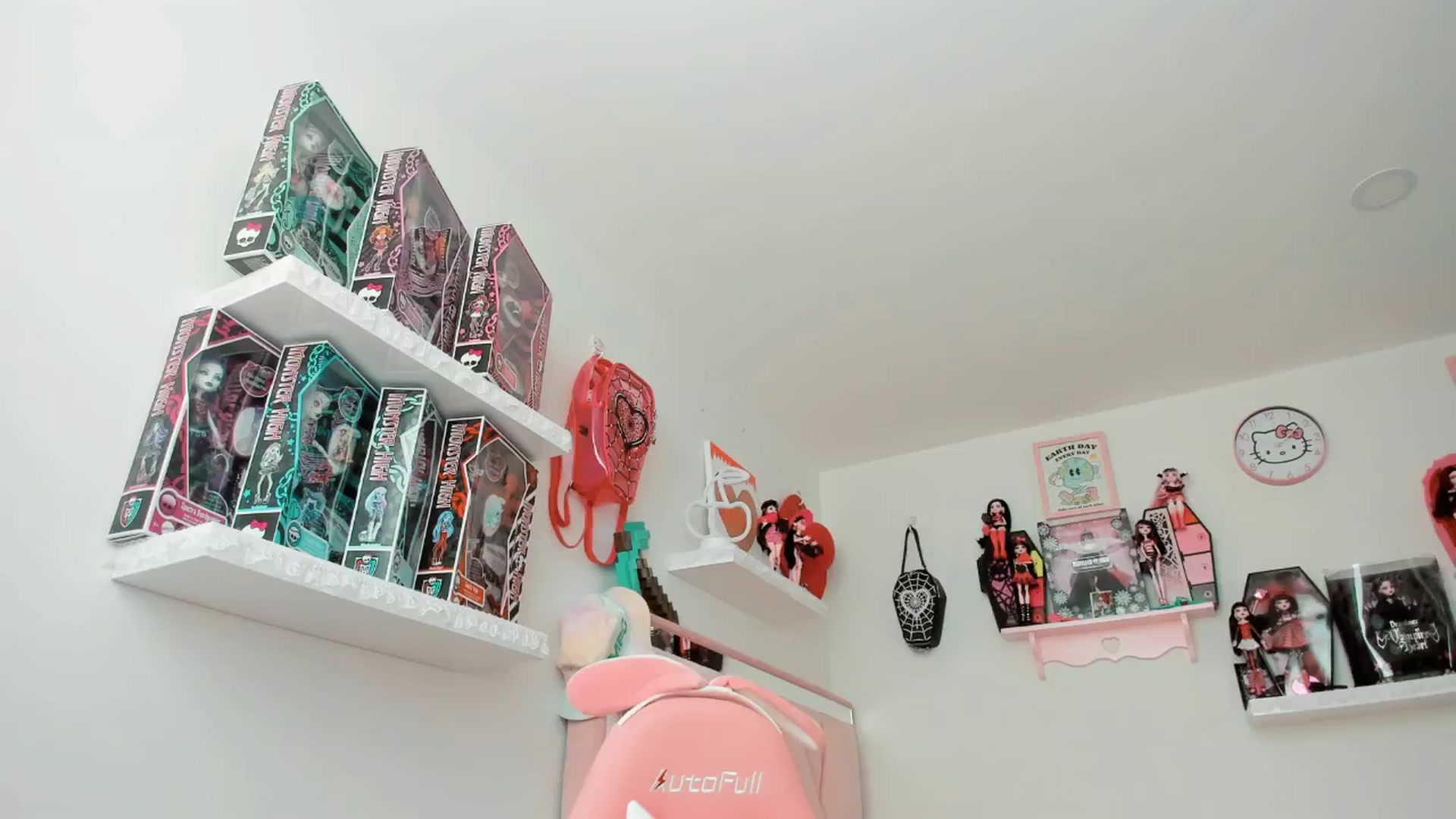 Gallery image thumbnail from Cherrycute666's myfreecams stream on, 02/11/2025, 20:38 image 7 of 20