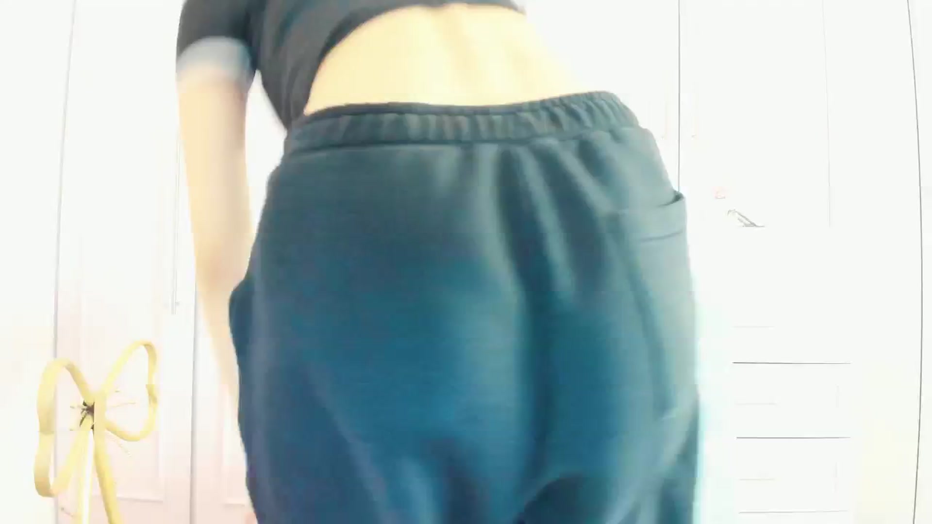 Gallery image thumbnail from Cherrycute666's myfreecams stream on, 02/13/2025, 07:33 image 12 of 20