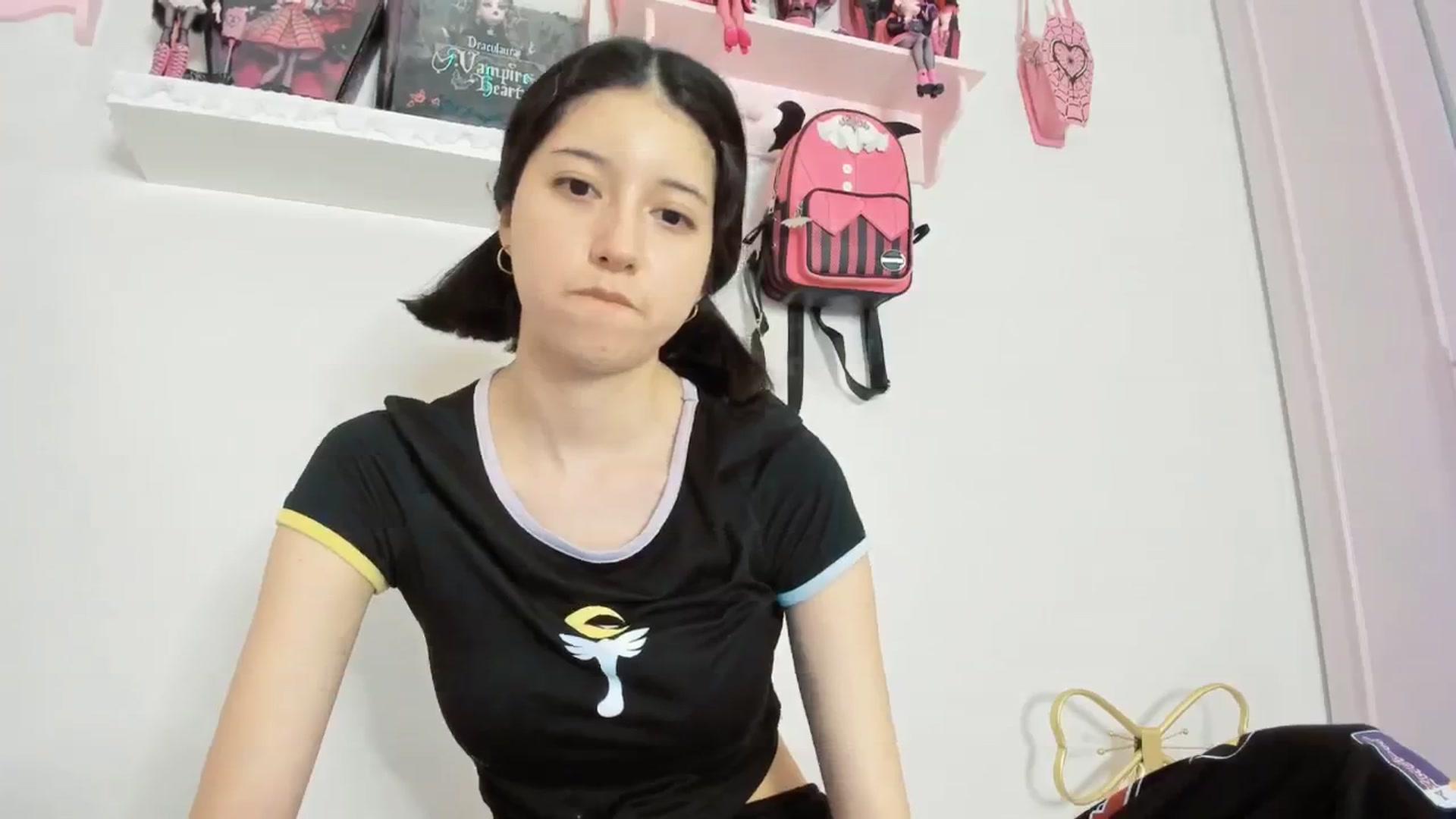 Gallery image thumbnail from Cherrycute666's myfreecams stream on, 02/13/2025, 07:33 image 13 of 20