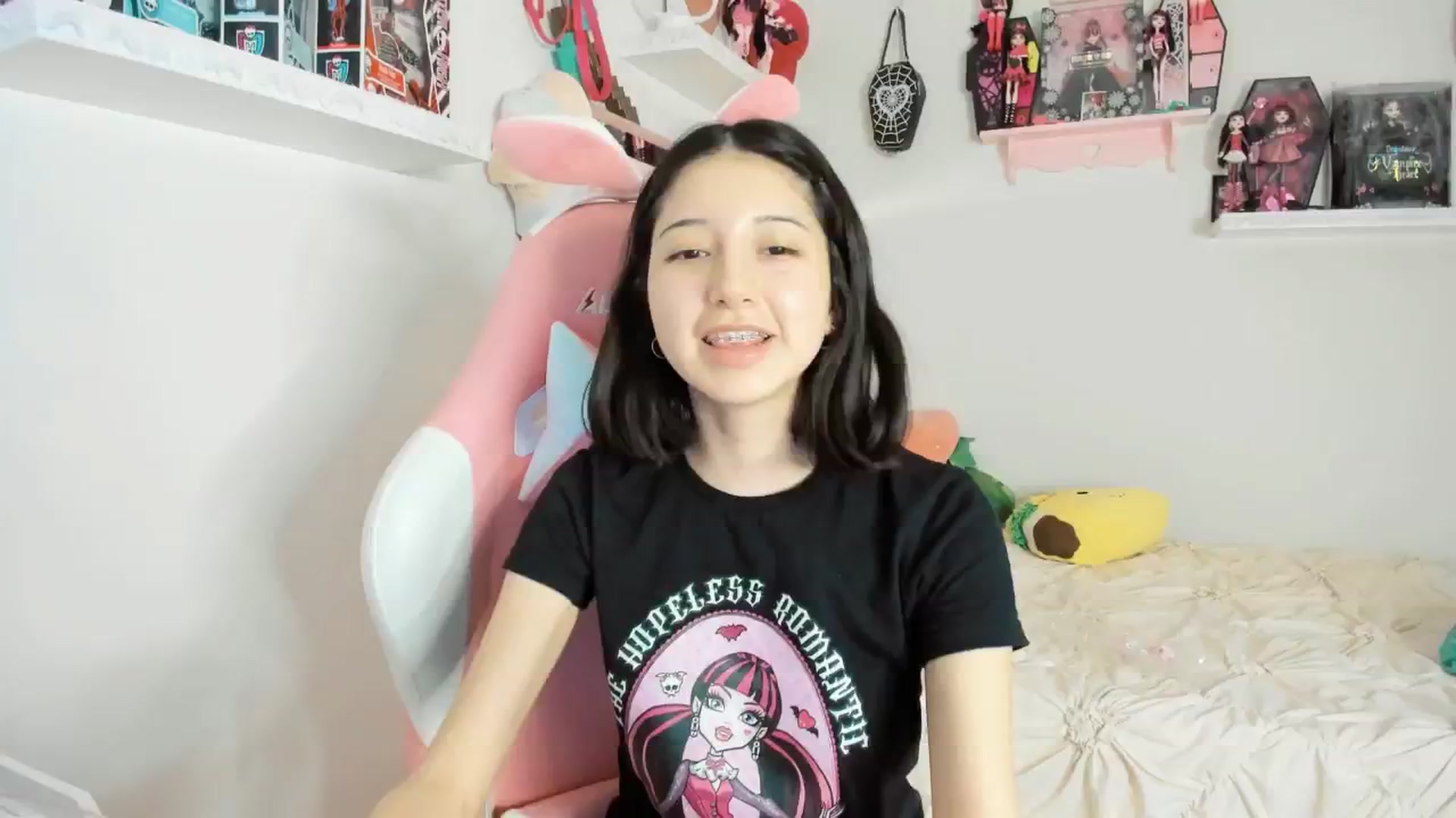 Gallery image thumbnail from Cherrycute666's myfreecams stream on, 02/14/2025, 05:43 image 14 of 20