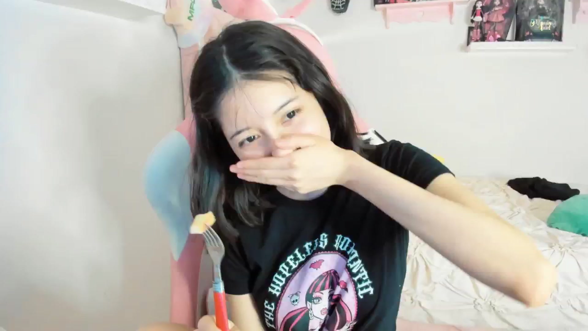 Gallery image thumbnail from Cherrycute666's myfreecams stream on, 02/14/2025, 05:43 image 11 of 20