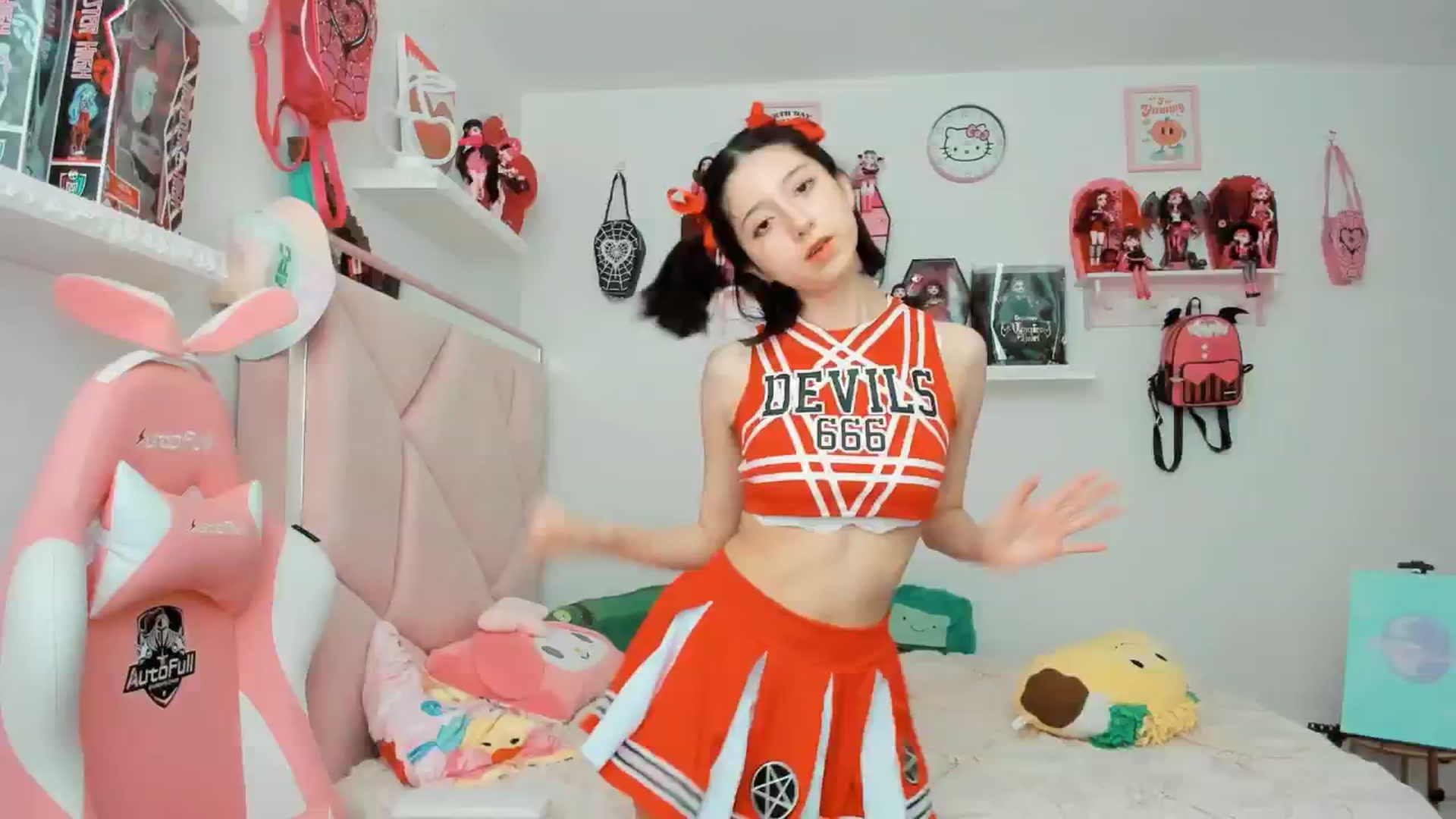 Gallery image thumbnail from Cherrycute666's myfreecams stream on, 02/14/2025, 23:51 image 14 of 20