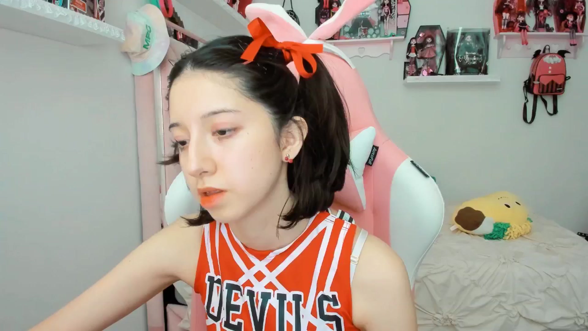 Gallery image thumbnail from Cherrycute666's myfreecams stream on, 02/14/2025, 23:51 image 18 of 20