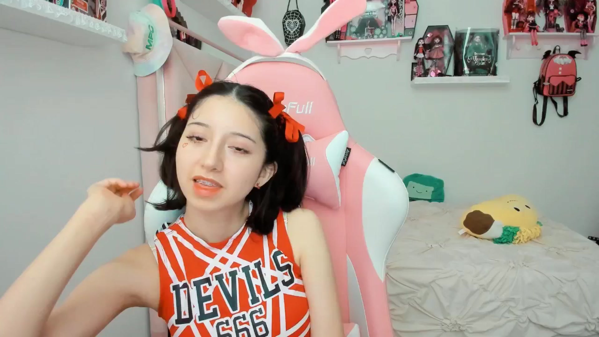 Gallery image thumbnail from Cherrycute666's myfreecams stream on, 02/14/2025, 23:51 image 19 of 20