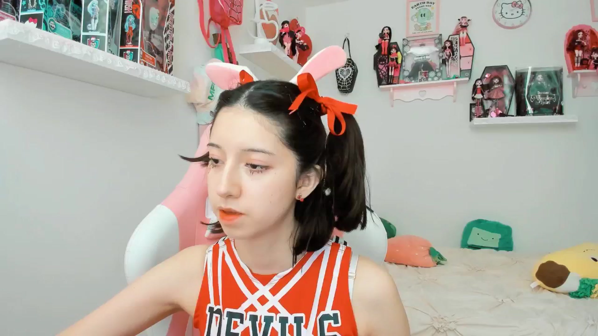 Gallery image thumbnail from Cherrycute666's myfreecams stream on, 02/14/2025, 23:51 image 3 of 20