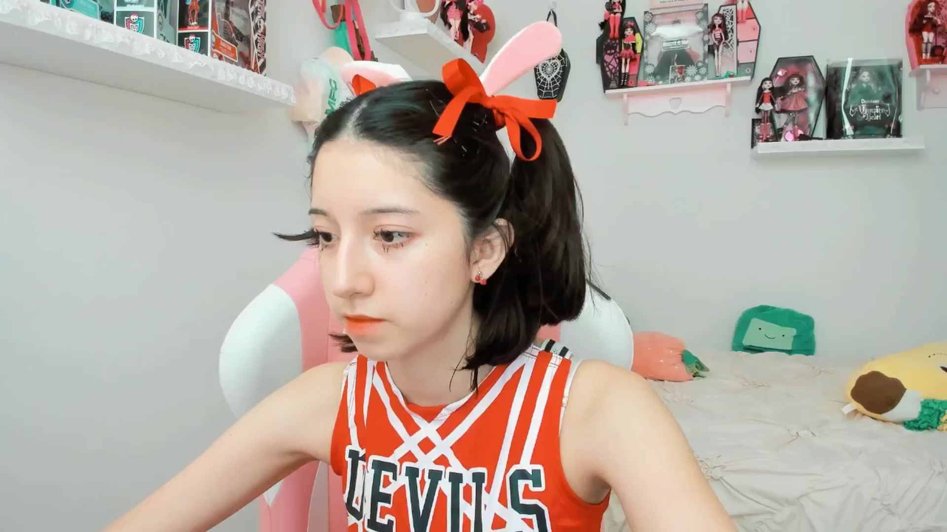 Gallery image thumbnail from Cherrycute666's myfreecams stream on, 02/14/2025, 23:51 image 9 of 20