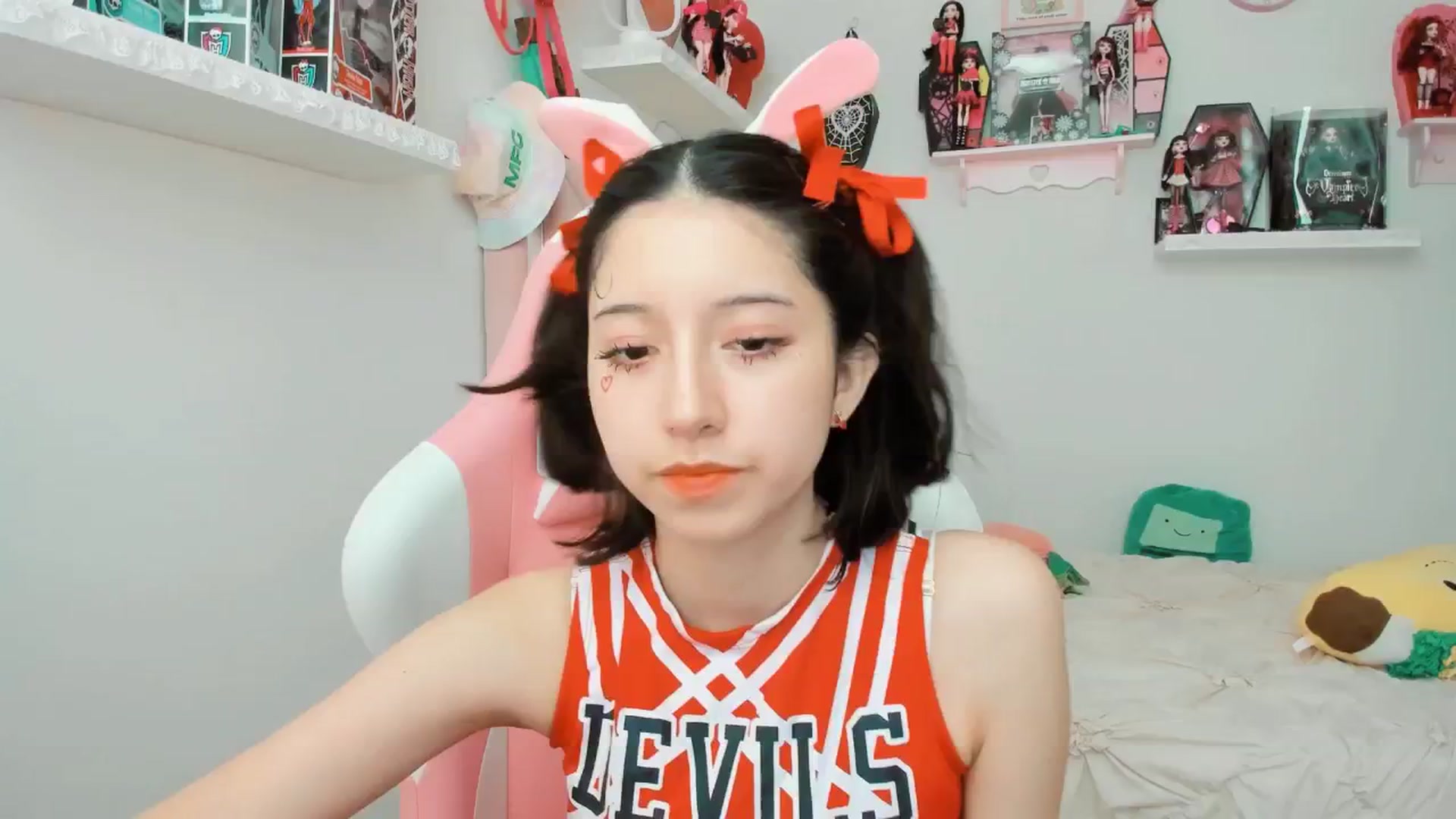 Gallery image thumbnail from Cherrycute666's myfreecams stream on, 02/14/2025, 23:51 image 10 of 20