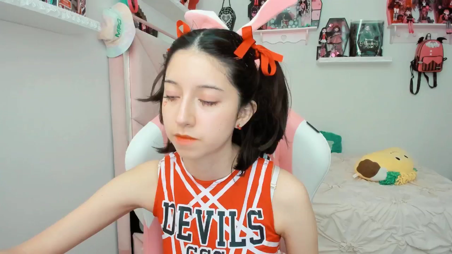 Gallery image thumbnail from Cherrycute666's myfreecams stream on, 02/14/2025, 23:51 image 17 of 20