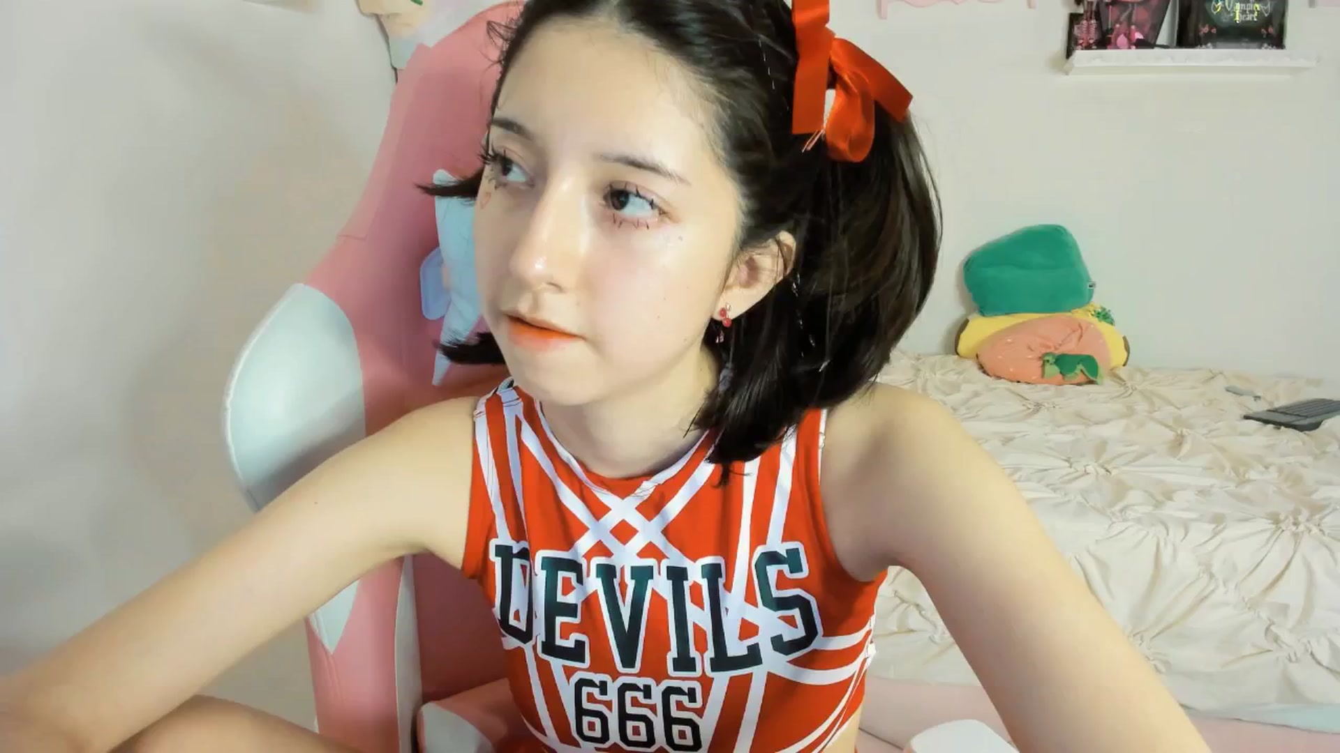 Gallery image thumbnail from Cherrycute666's myfreecams stream on, 02/15/2025, 07:43 image 3 of 20