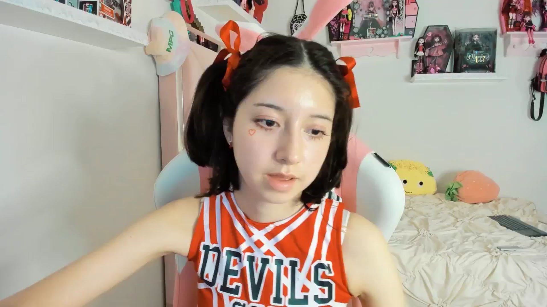 Gallery image thumbnail from Cherrycute666's myfreecams stream on, 02/15/2025, 12:57 image 2 of 20