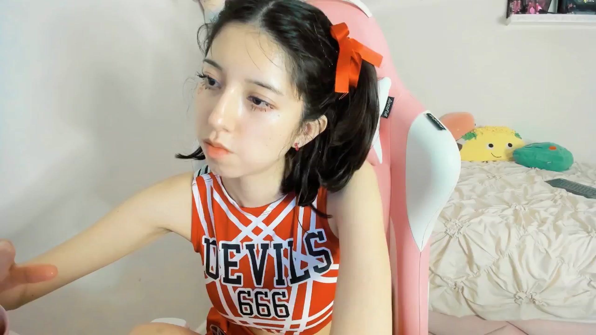 Gallery image thumbnail from Cherrycute666's myfreecams stream on, 02/15/2025, 12:57 image 11 of 20