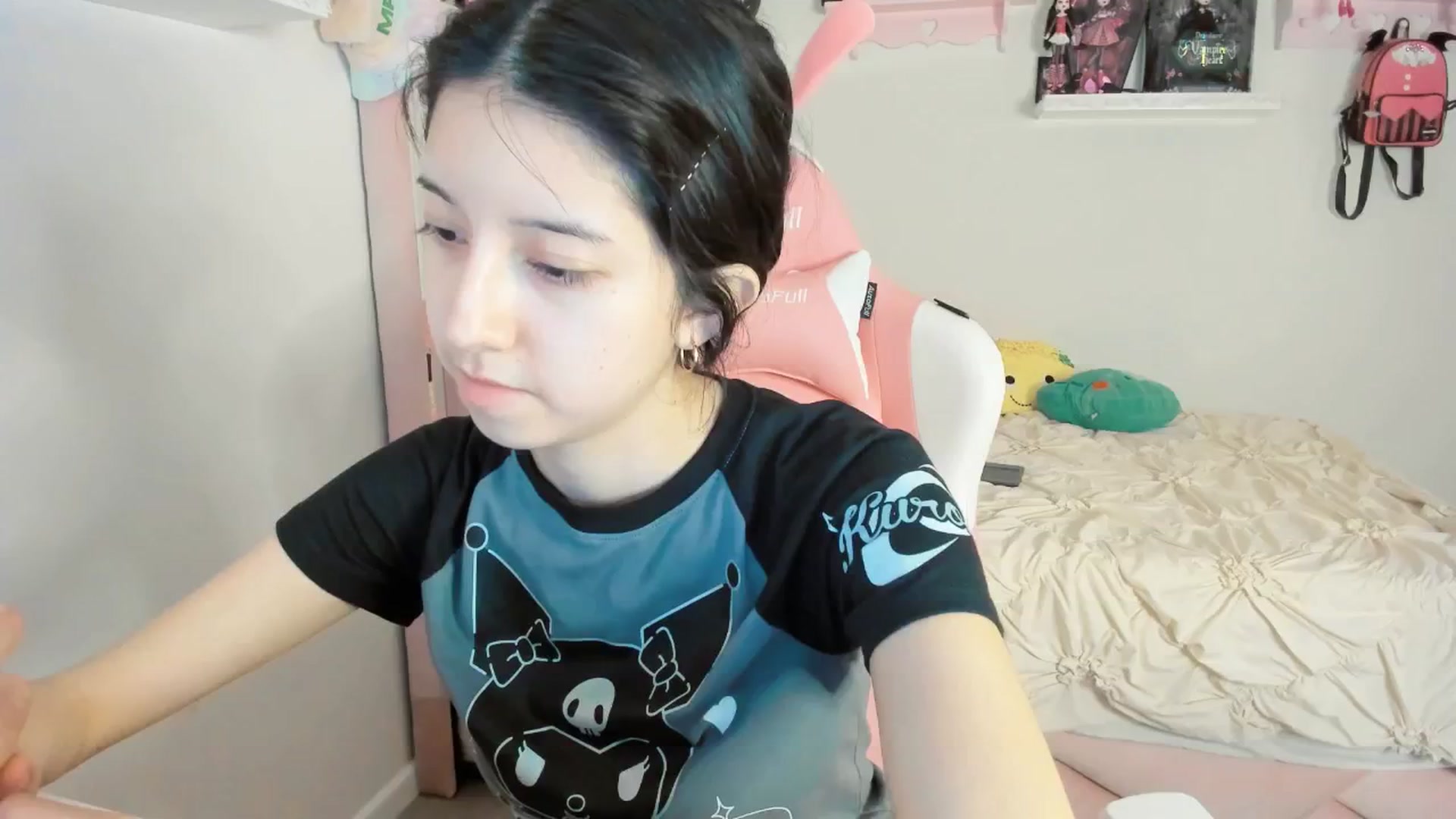 Gallery image thumbnail from Cherrycute666's myfreecams stream on, 02/16/2025, 11:32 image 1 of 20
