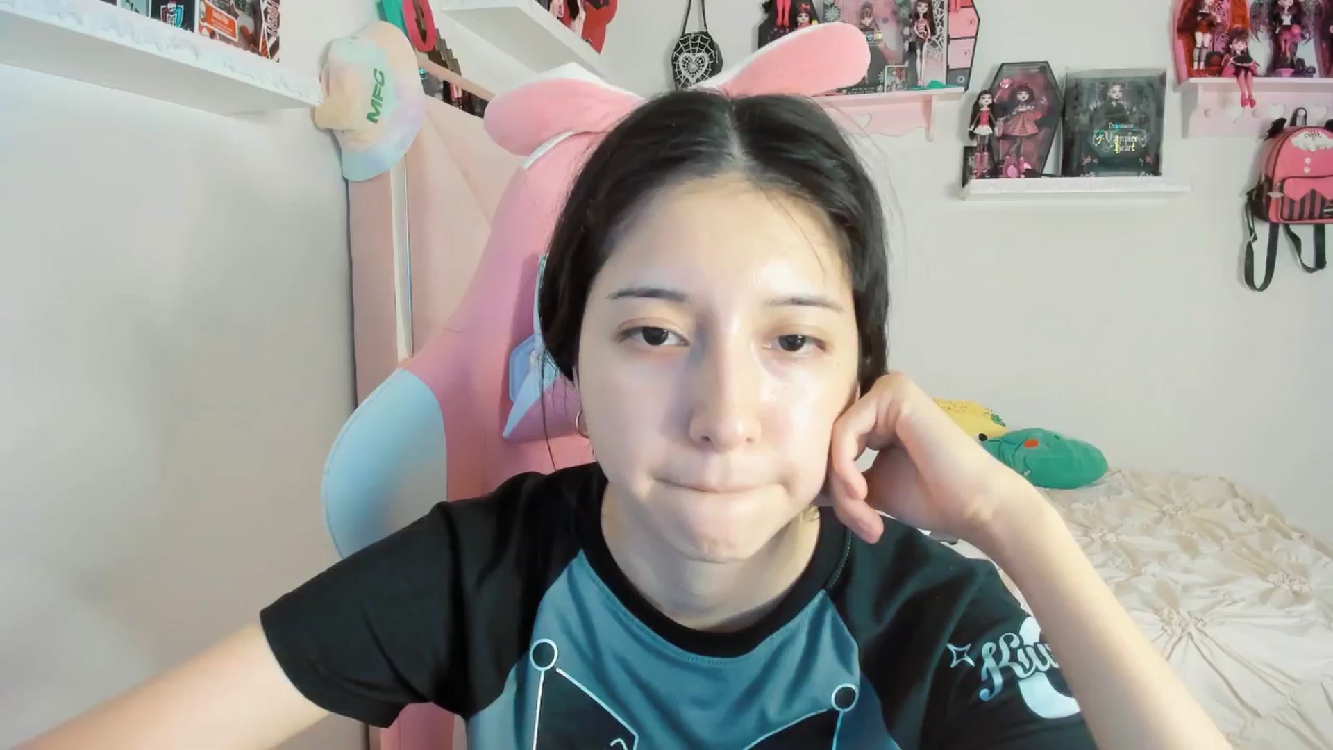 Gallery image thumbnail from Cherrycute666's myfreecams stream on, 02/16/2025, 13:06 image 8 of 20
