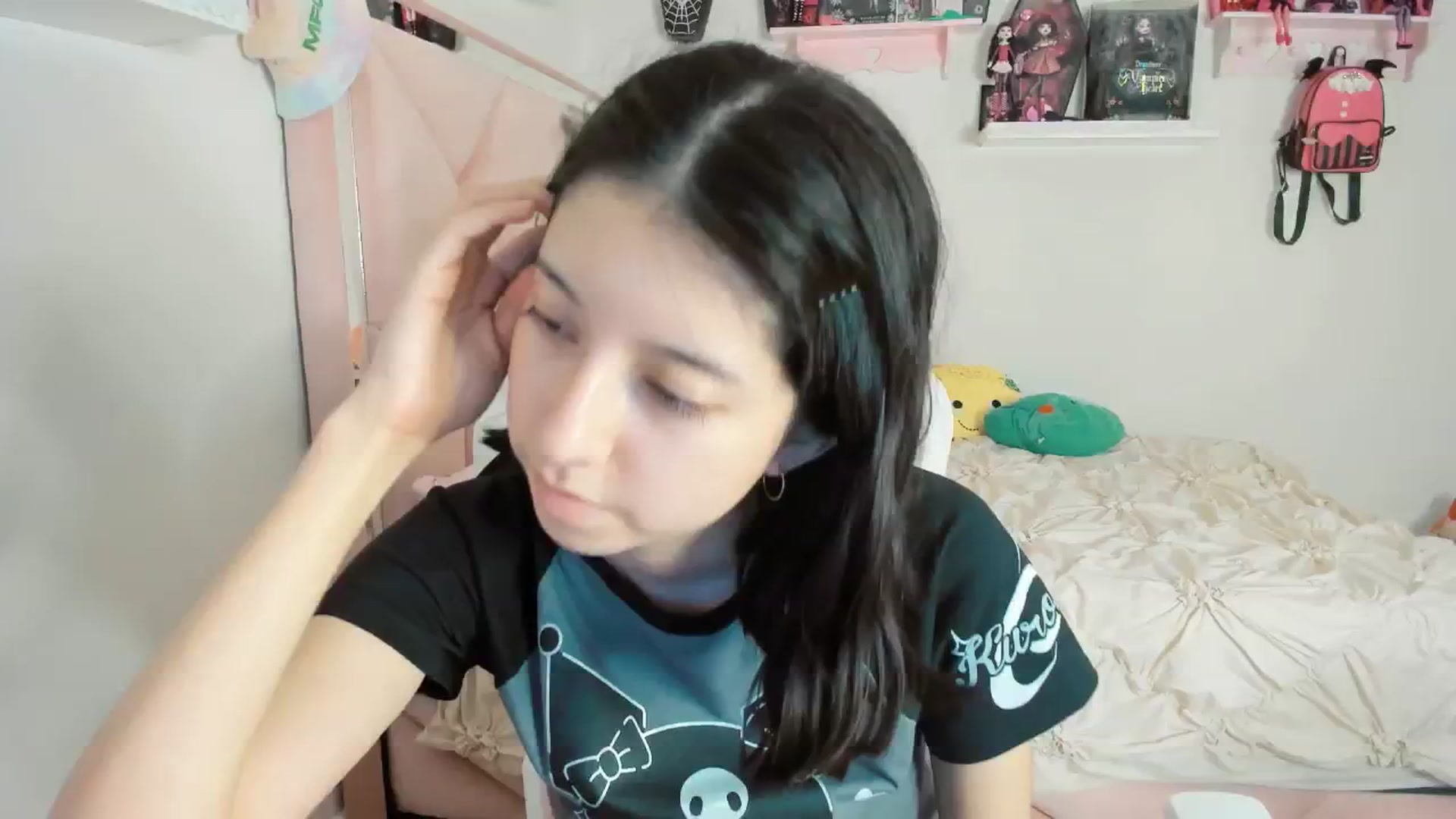 Gallery image thumbnail from Cherrycute666's myfreecams stream on, 02/16/2025, 13:06 image 11 of 20