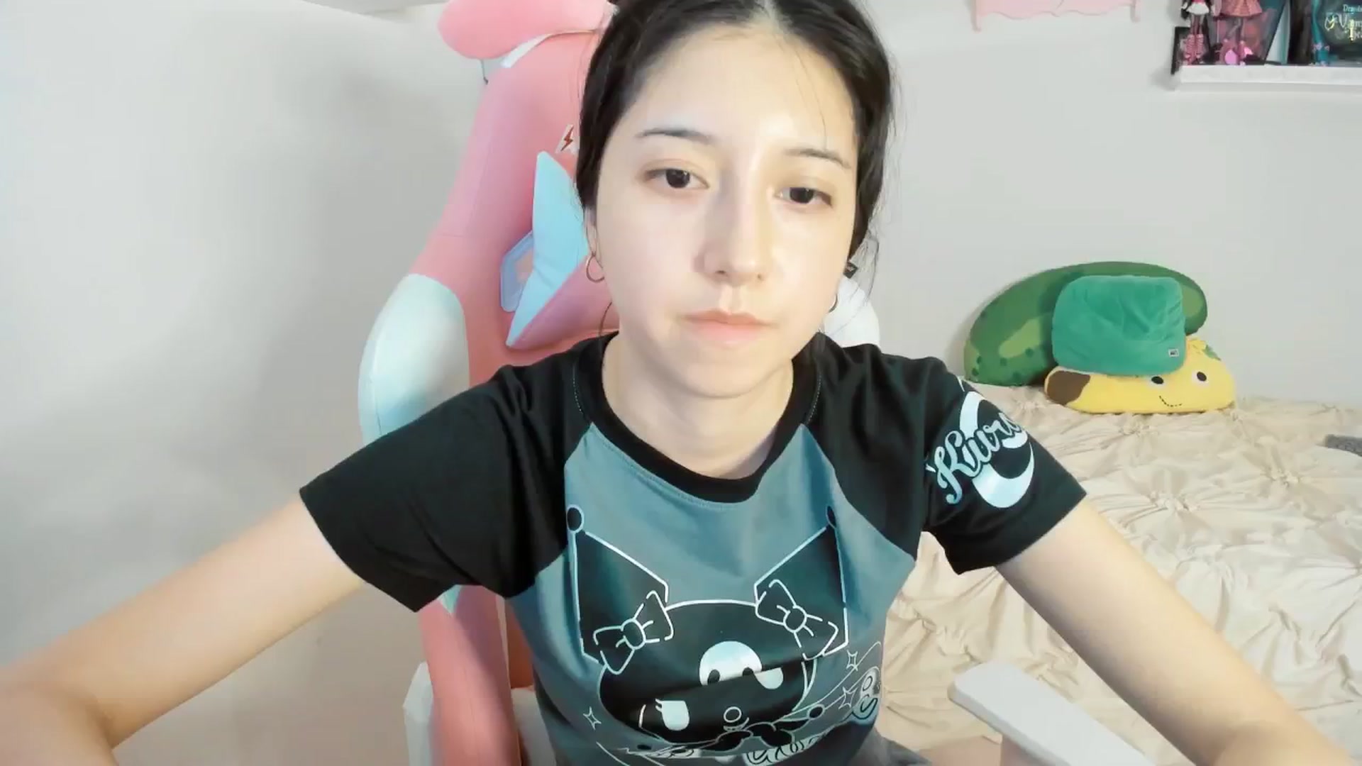 Gallery image thumbnail from Cherrycute666's myfreecams stream on, 02/16/2025, 13:32 image 17 of 20