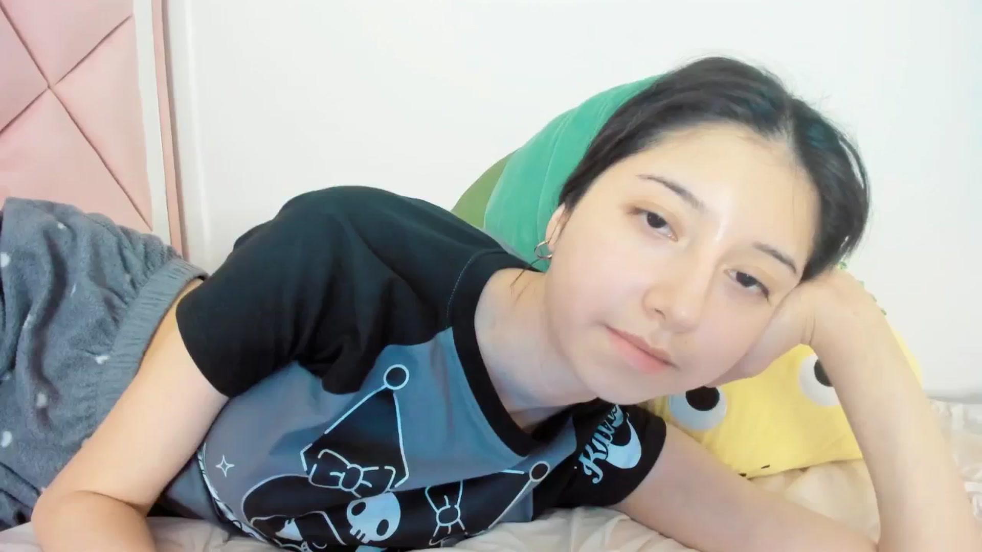 Gallery image thumbnail from Cherrycute666's myfreecams stream on, 02/16/2025, 13:32 image 7 of 20