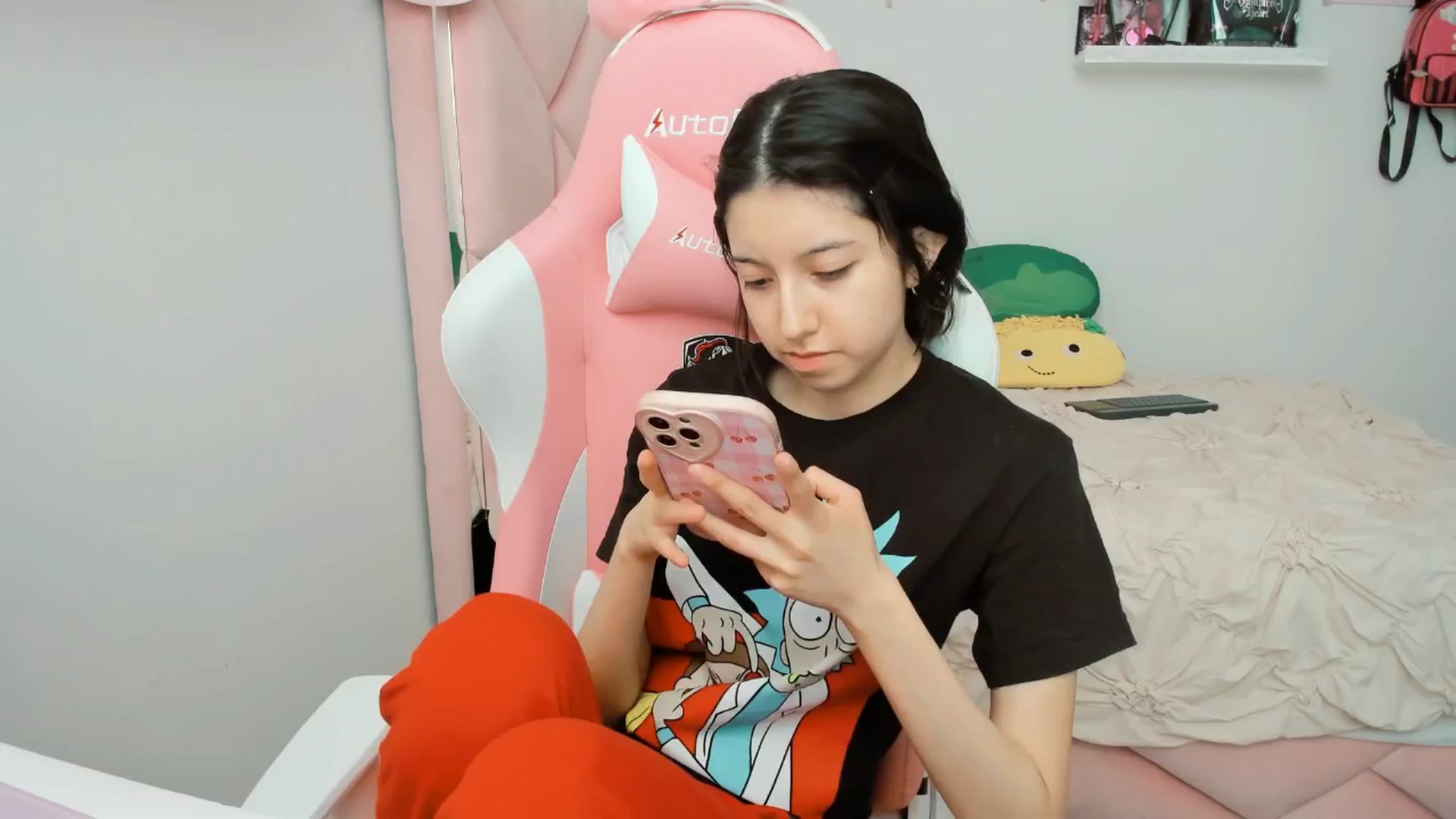 Gallery image thumbnail from Cherrycute666's myfreecams stream on, 02/17/2025, 21:48 image 11 of 20
