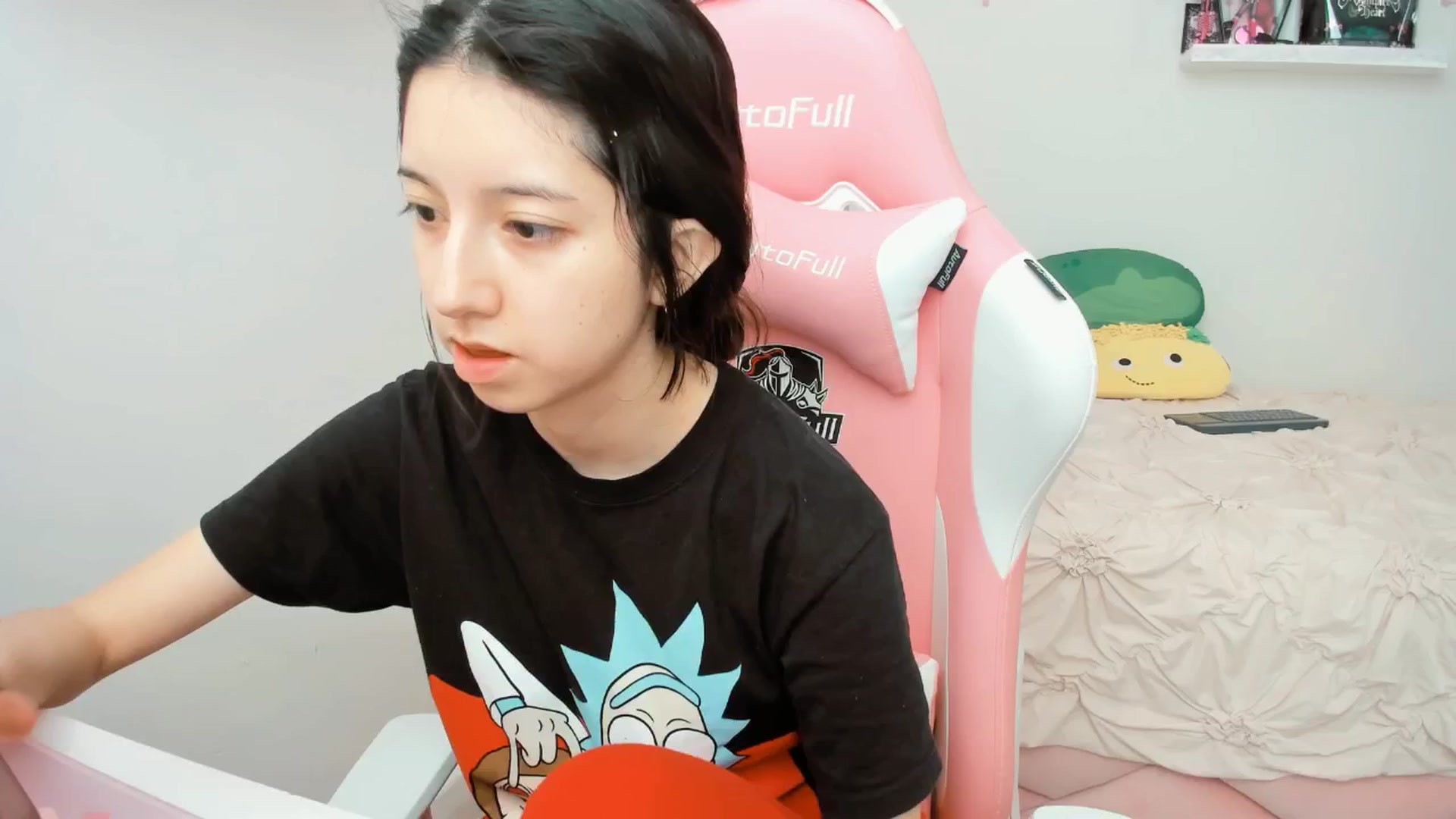 Gallery image thumbnail from Cherrycute666's myfreecams stream on, 02/17/2025, 21:48 image 7 of 20